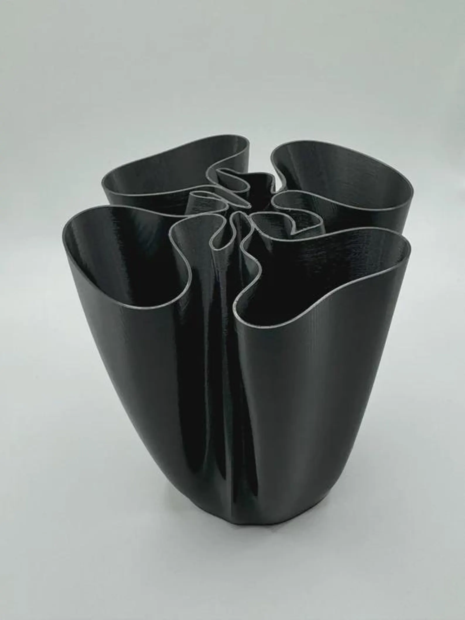 Pen holder | Curvy shape