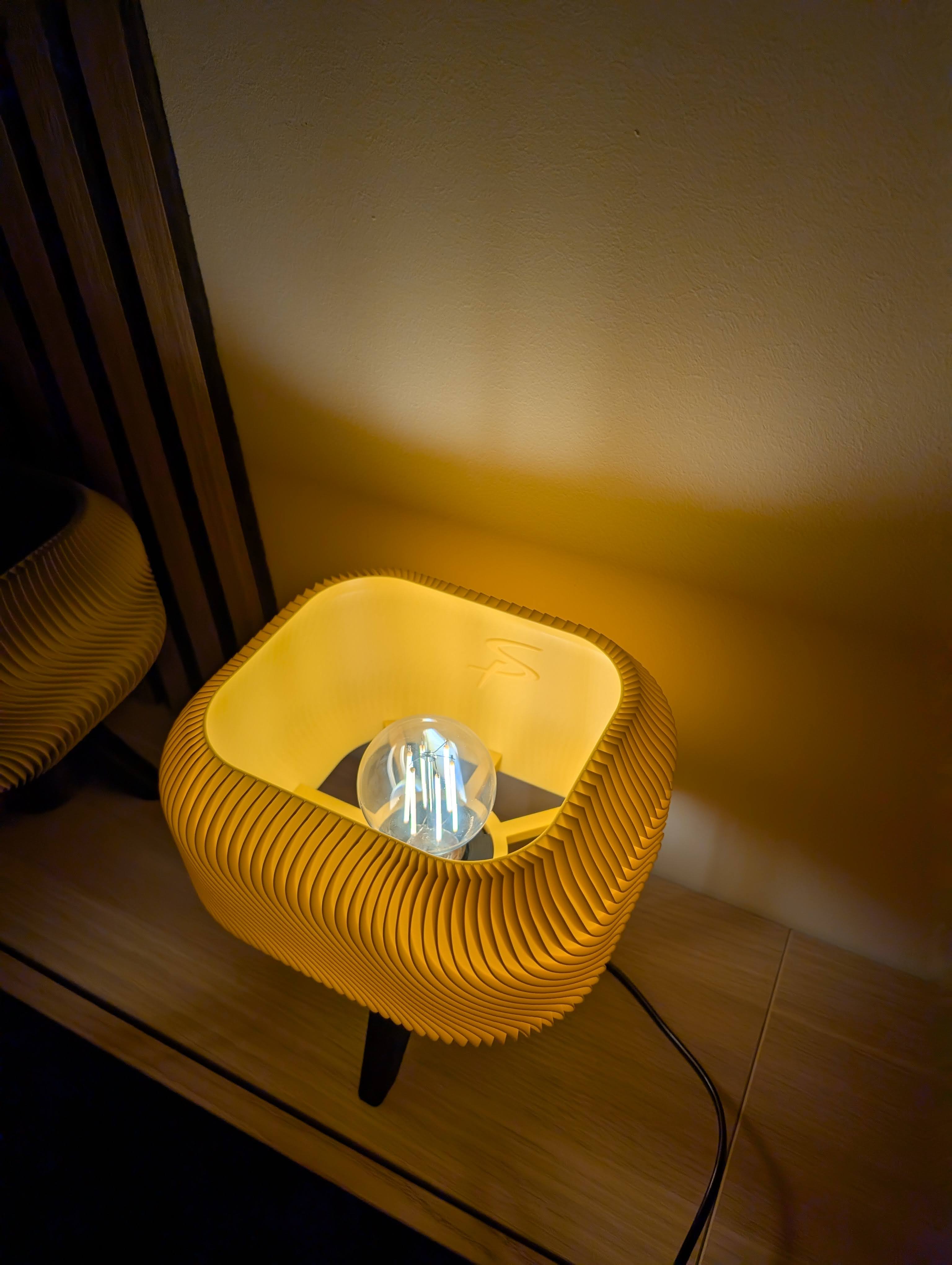 Swirl Glow Lamp