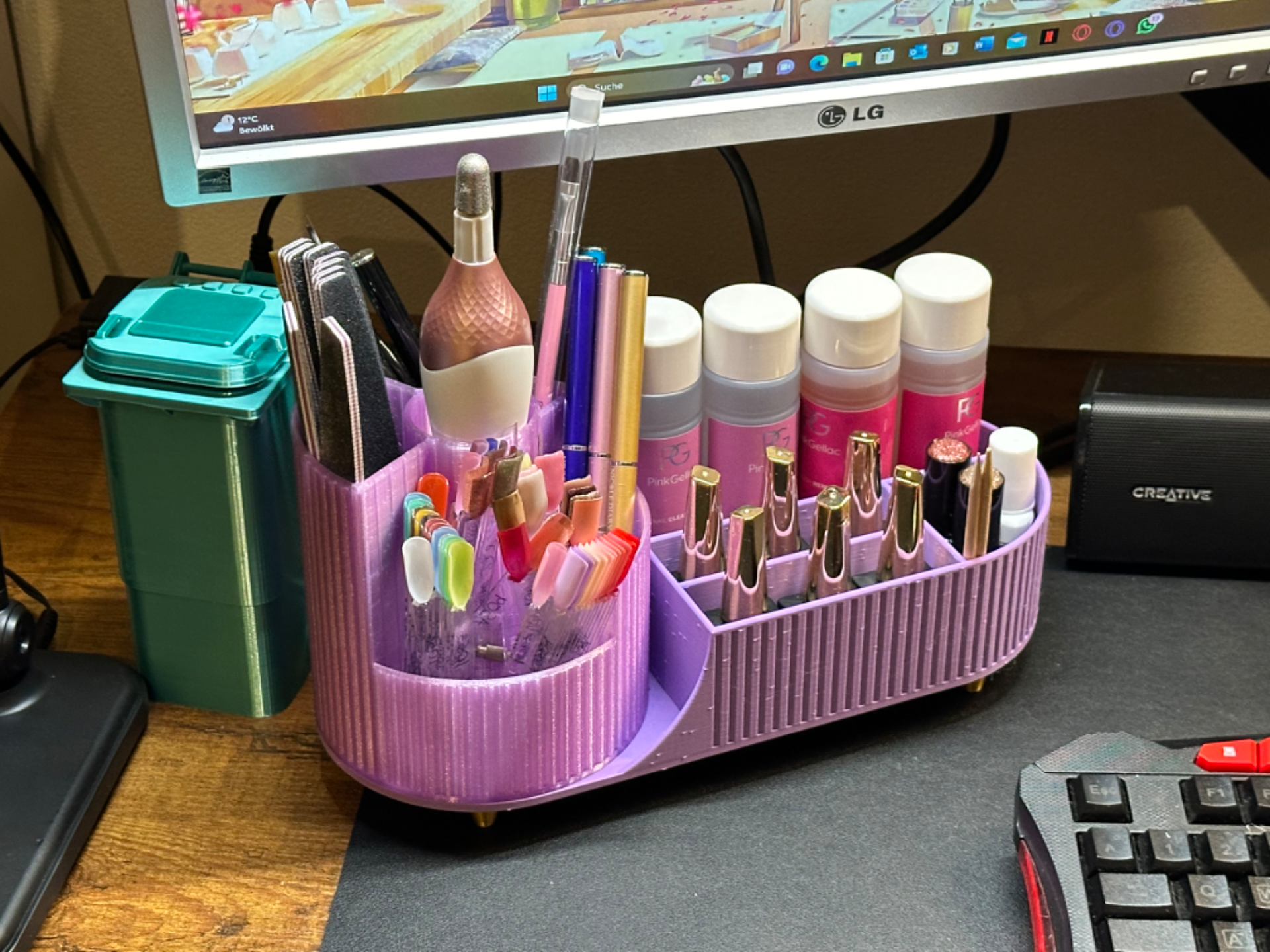 Rotating makeup organizer