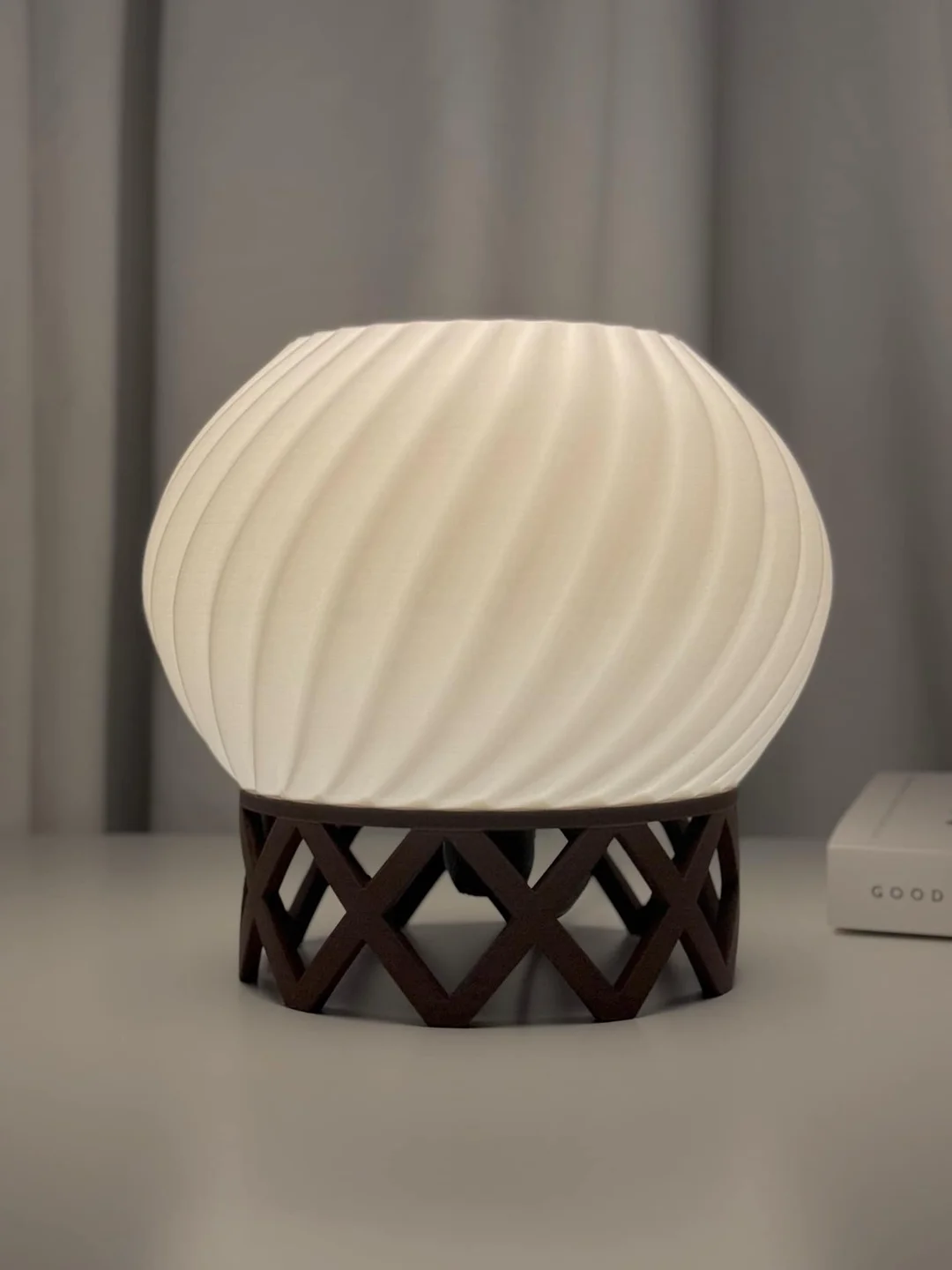 Pathos lamp