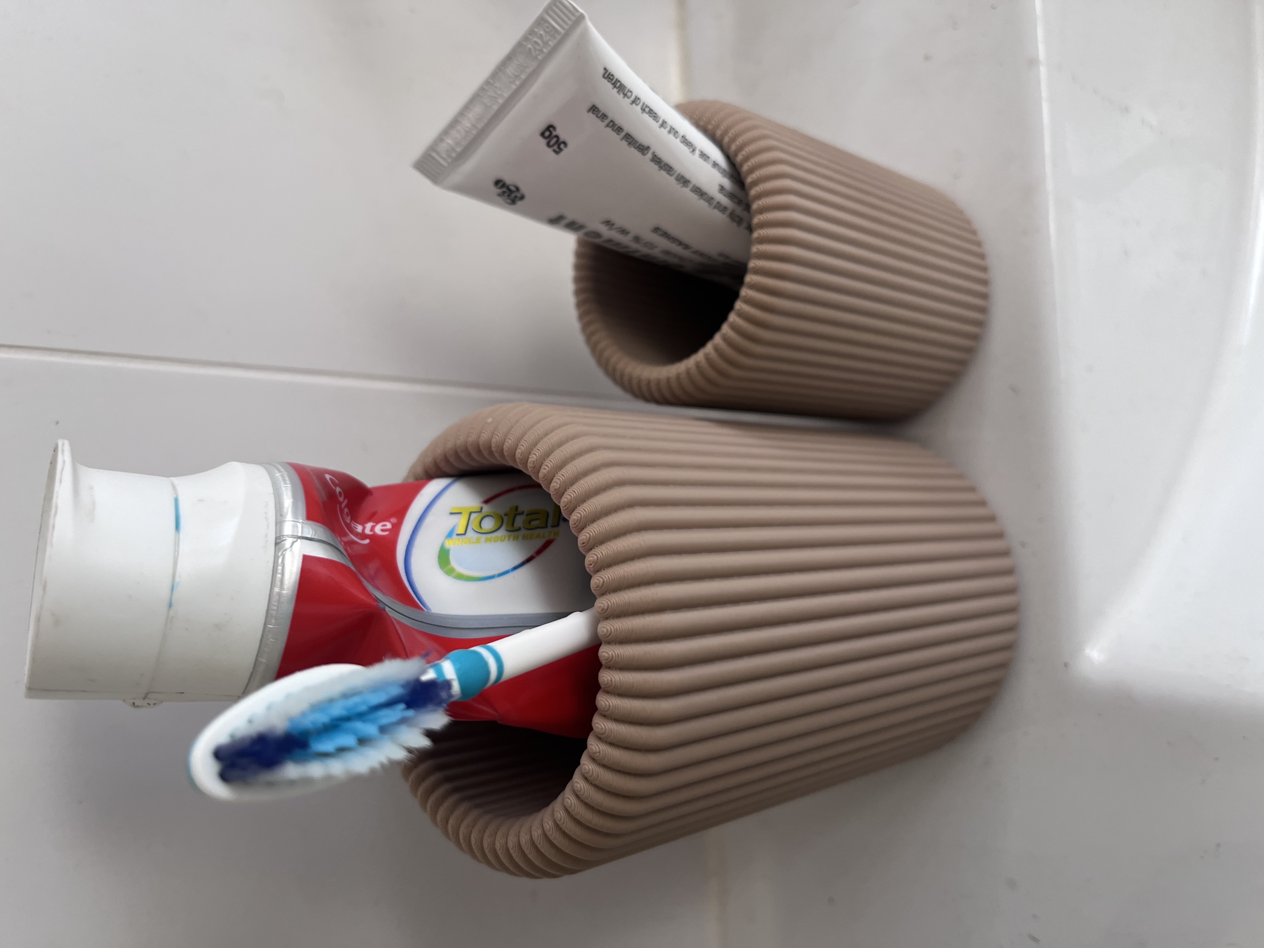 Modern Ribbed Toothbrush & Toothpaste Holder