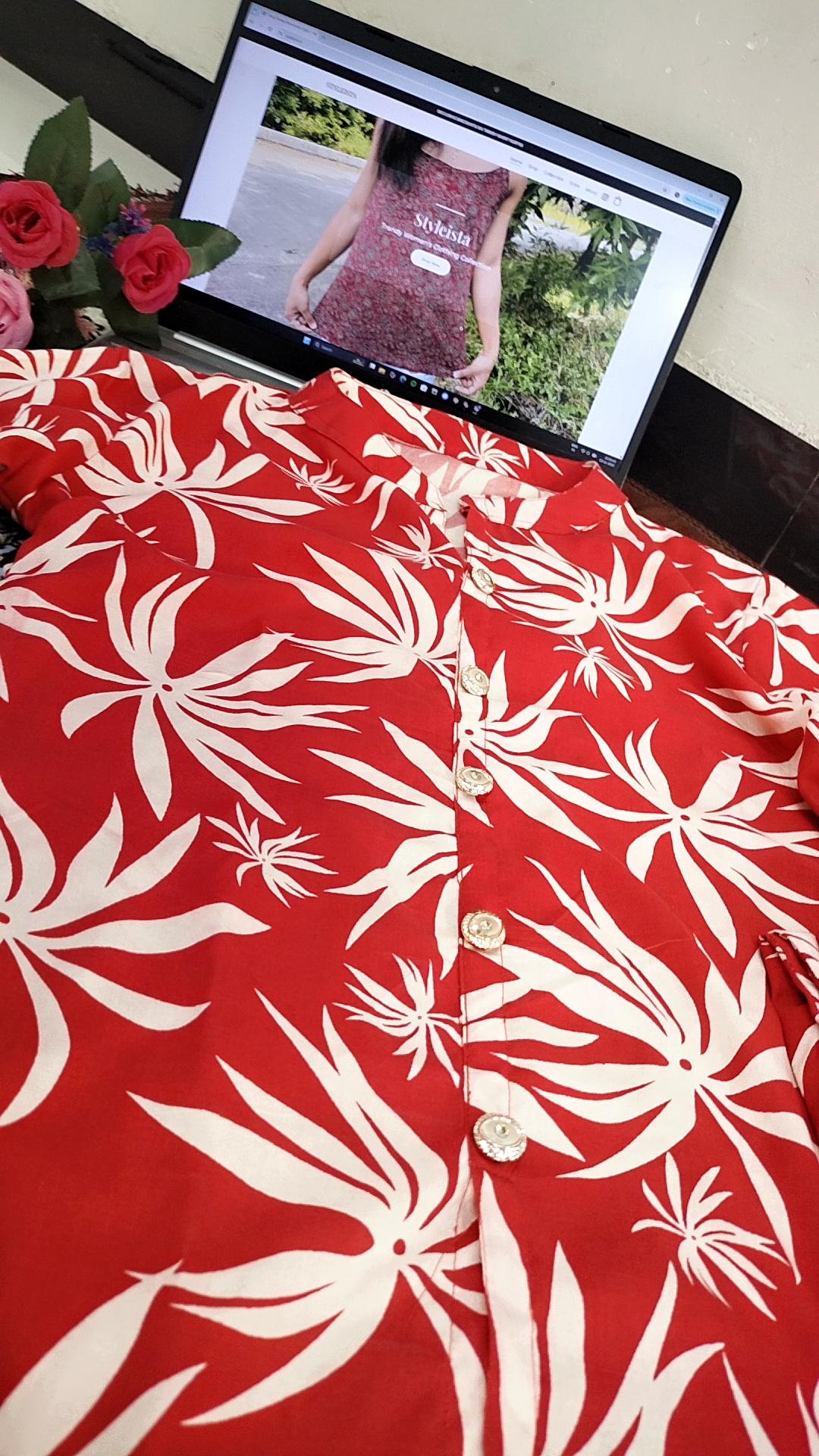 Red Tropical Print cordset 