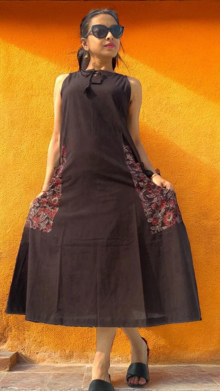 SARDANIA - Sleek look Free Flow Sleeveless Vintage Boat Neck Frilled Maxi Prairie Dress.