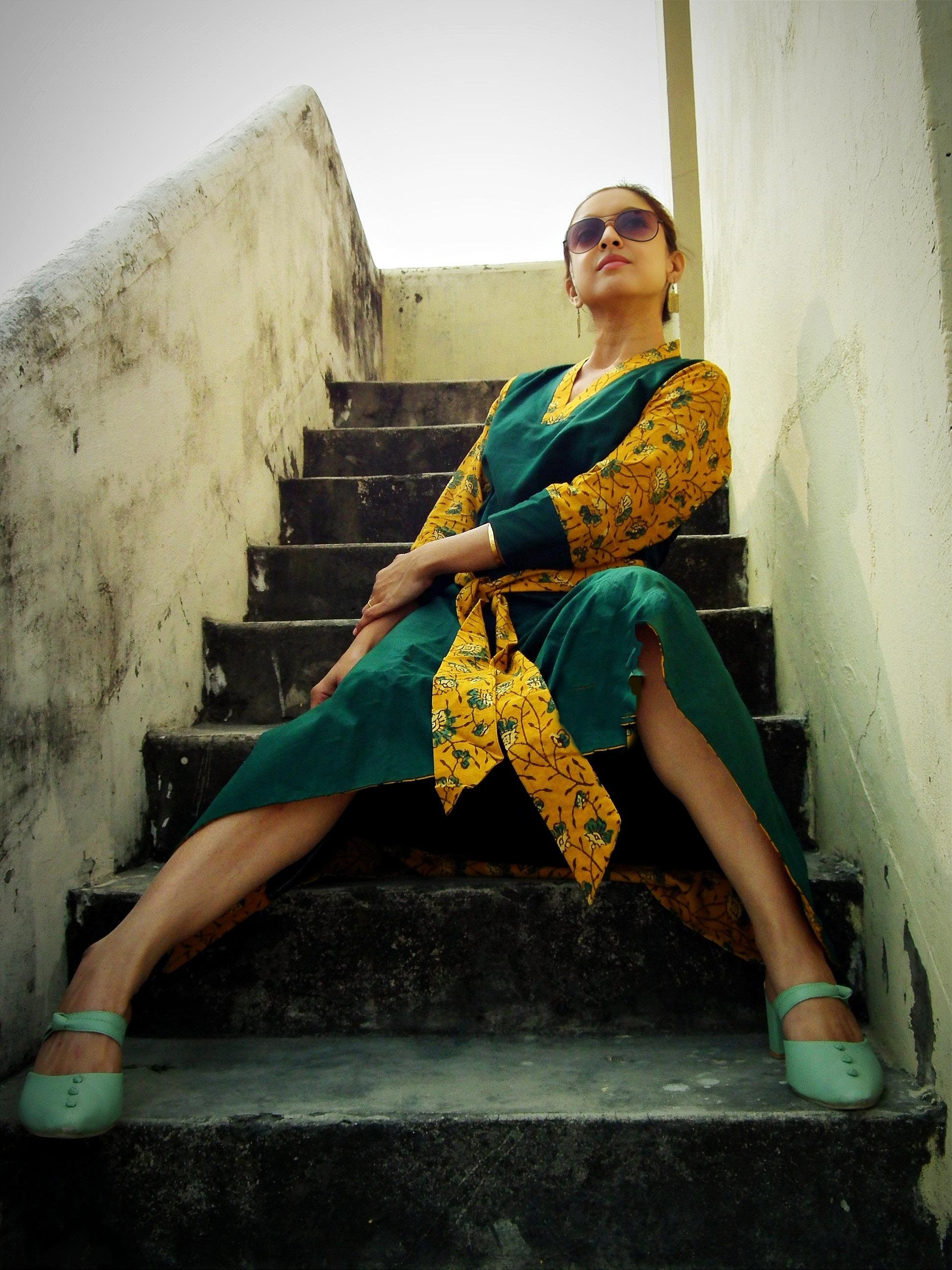 NAIFARU - Free Flow Kimono themed Front Up Back Down Flow Dress with Belt,Ajrakh block Print highlights on Sleeves ,Neck Line and Belt.