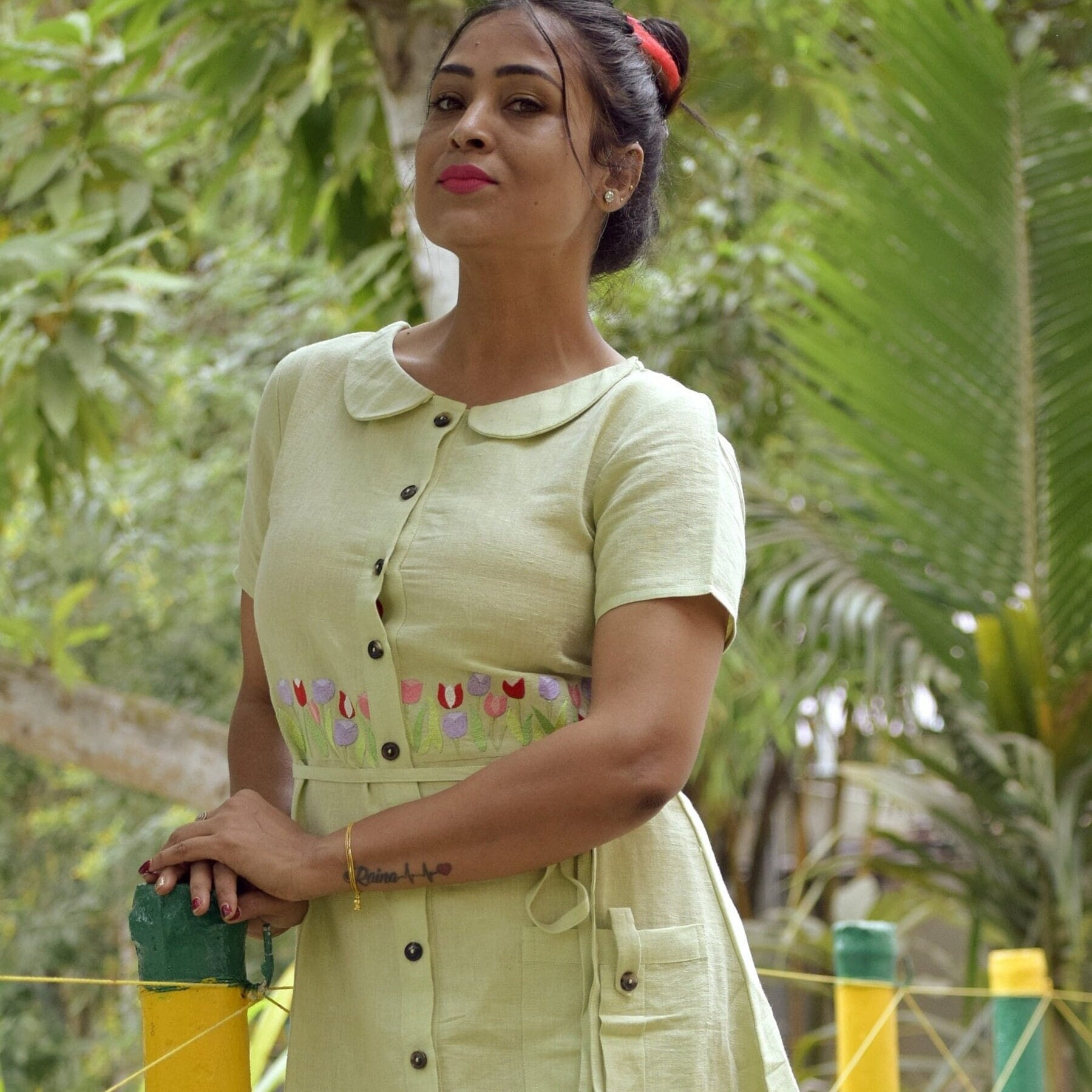 MARRAKECH - Smart fit, A Line One-Piece Frock Slim Dress with Short Sleeve and Peter-pan Collar for a beautiful vacation.