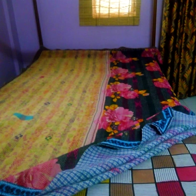 FLORAL FANTASY  - Reversible Floral Pattern Hand Stitch Kantha Quilt /Throw -[6 Layers]