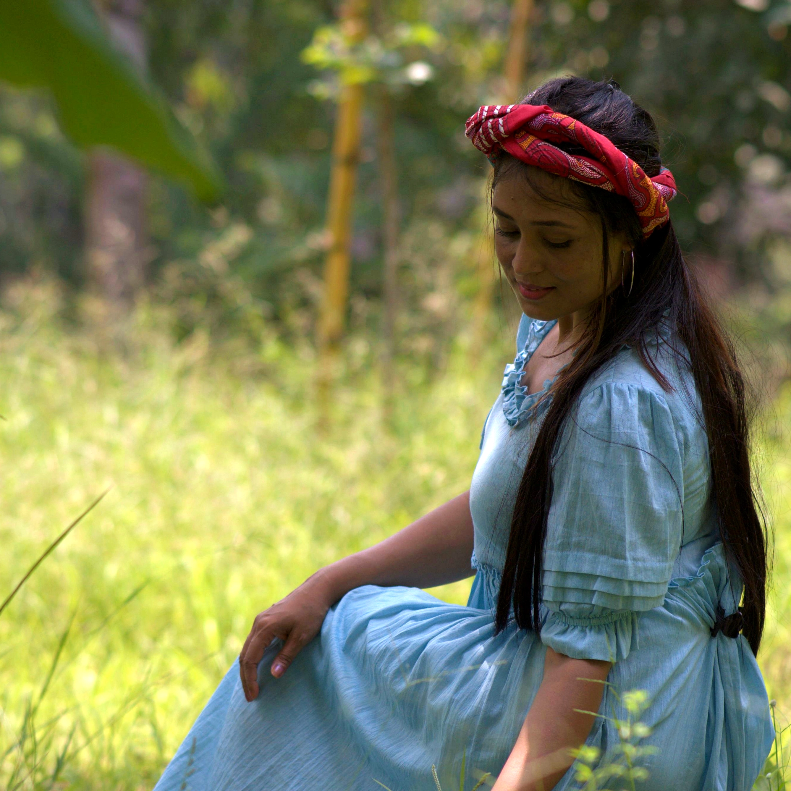VICTORIAN MASQUERADE - Puff-Sleeve , Ruffle Sleeves and Collar Dress in Linen/Cotton