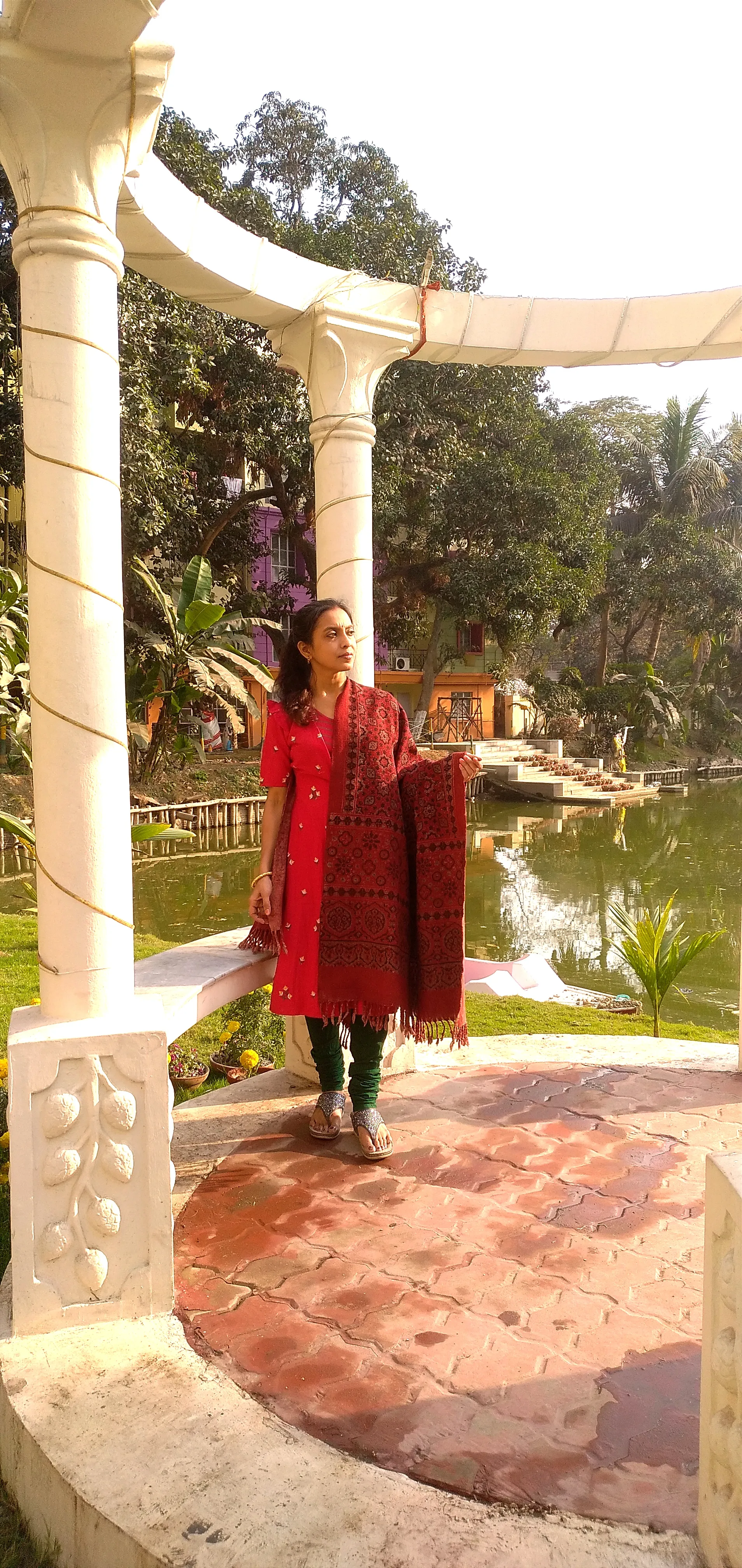 Mayra - Ajrakh-Printed Premium HandWoven Khadar Cotton Shawls -Mazentine Red