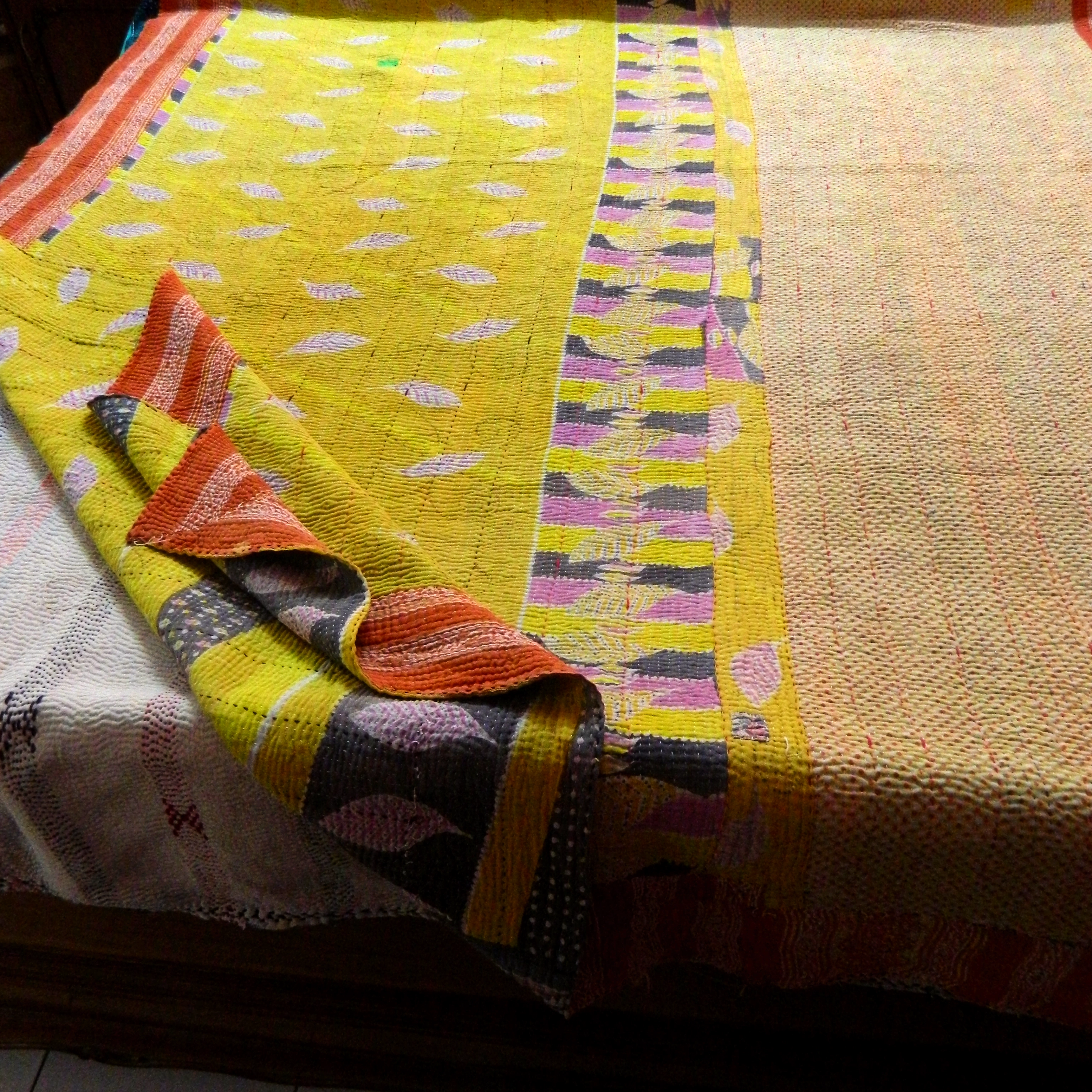 EMBROIDERED ECHO  - Reversible Double Sided Floral Pattern Hand Stitched Kantha Quilt -[4 Layers]