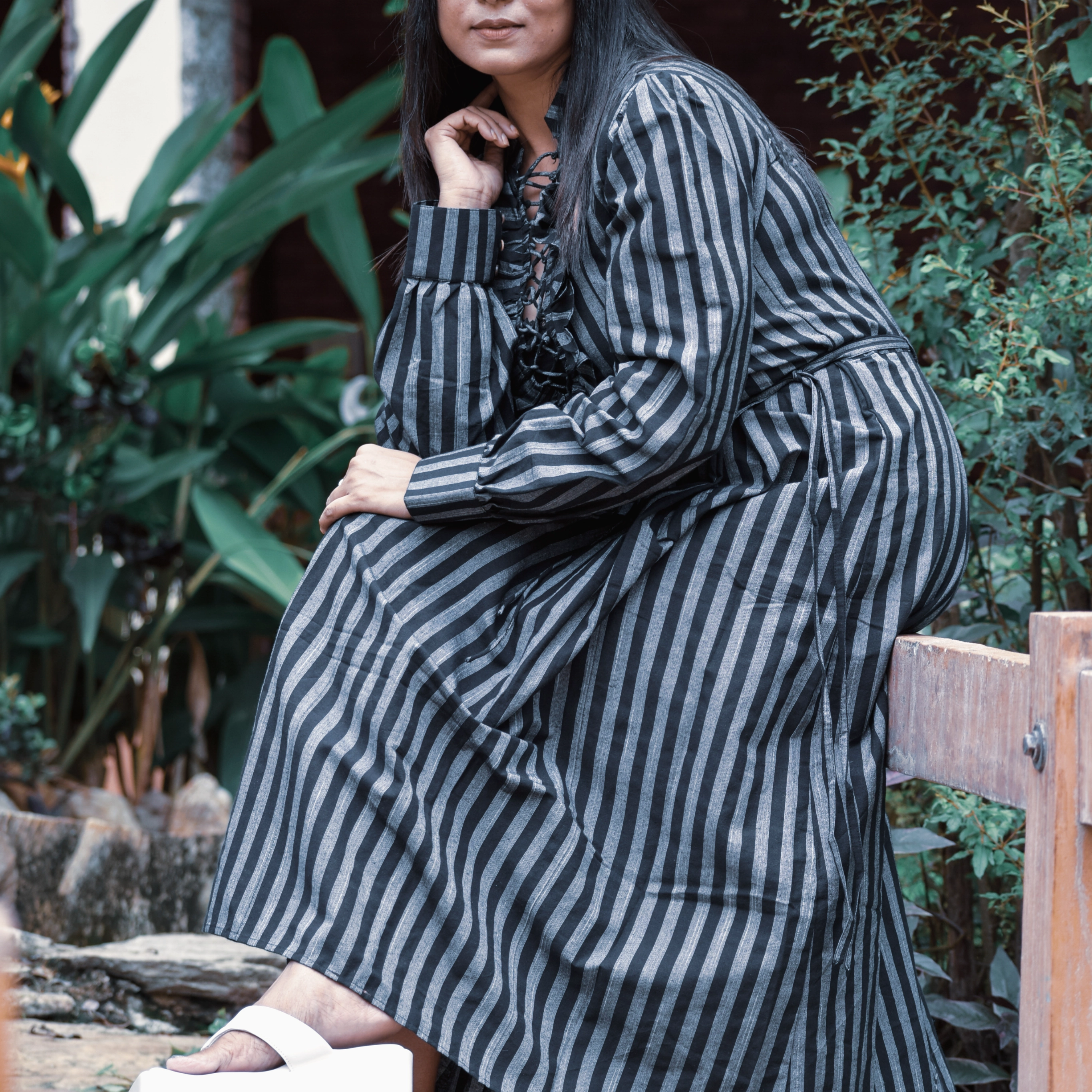 WANDERER'S SOUL ll ~ Solid Front Ruffle Trim Drawstring Lace Up V-Neck Full Sleeve Victorian Styled Dress.