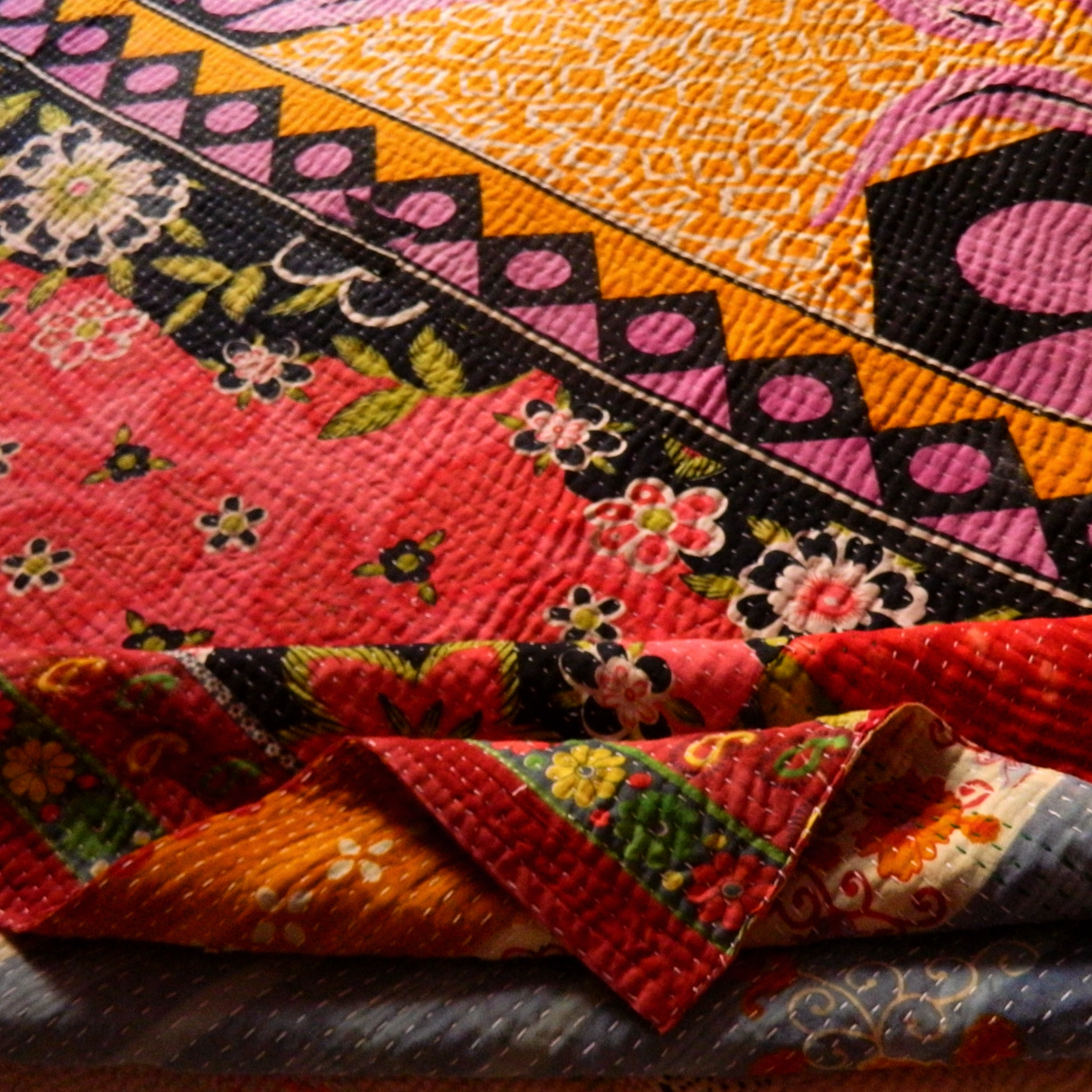 HERITAGE BLOOMS  - Double Sided Floral Pattern Hand Stitch Kantha Quilt -[4 layers]