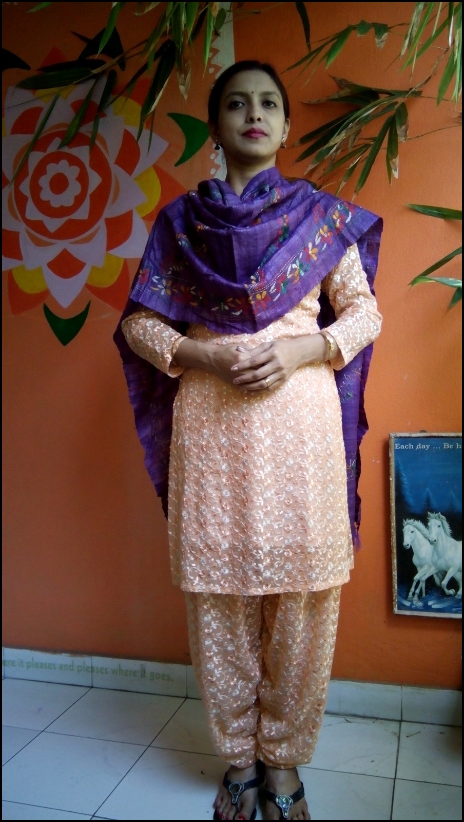 Sepia Violet - Bengal Nakshi Kantha Embroidered Tussar Gicha Silk Handloom Duppatta.