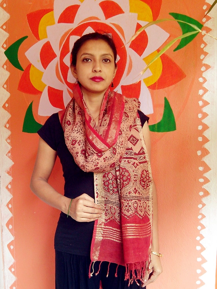 Gulfaam - Peach & Red Ajrakh-printed Linen Dupatta With Zari Border --Your Classic Accessory.
