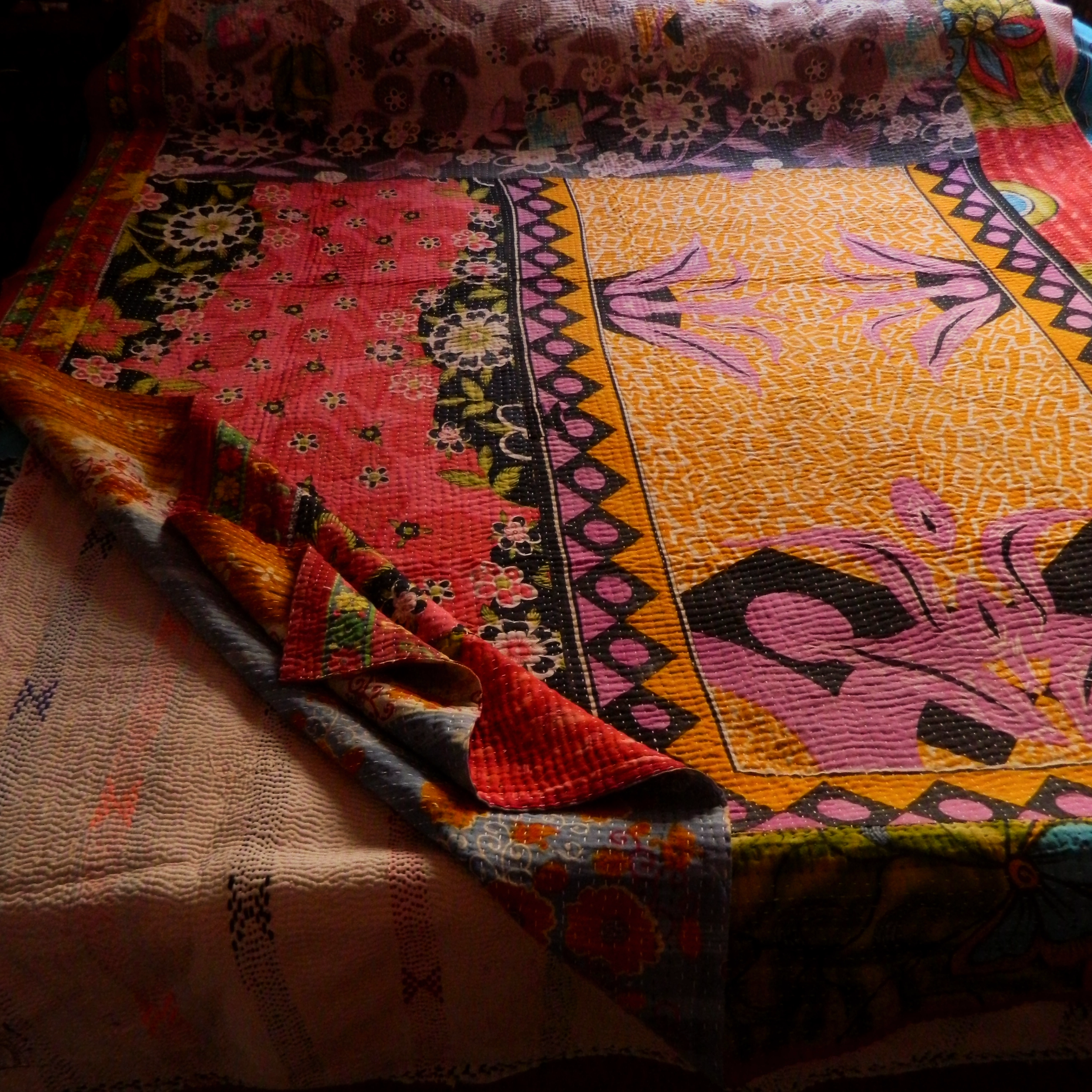 HERITAGE BLOOMS  - Double Sided Floral Pattern Hand Stitch Kantha Quilt -[4 layers]