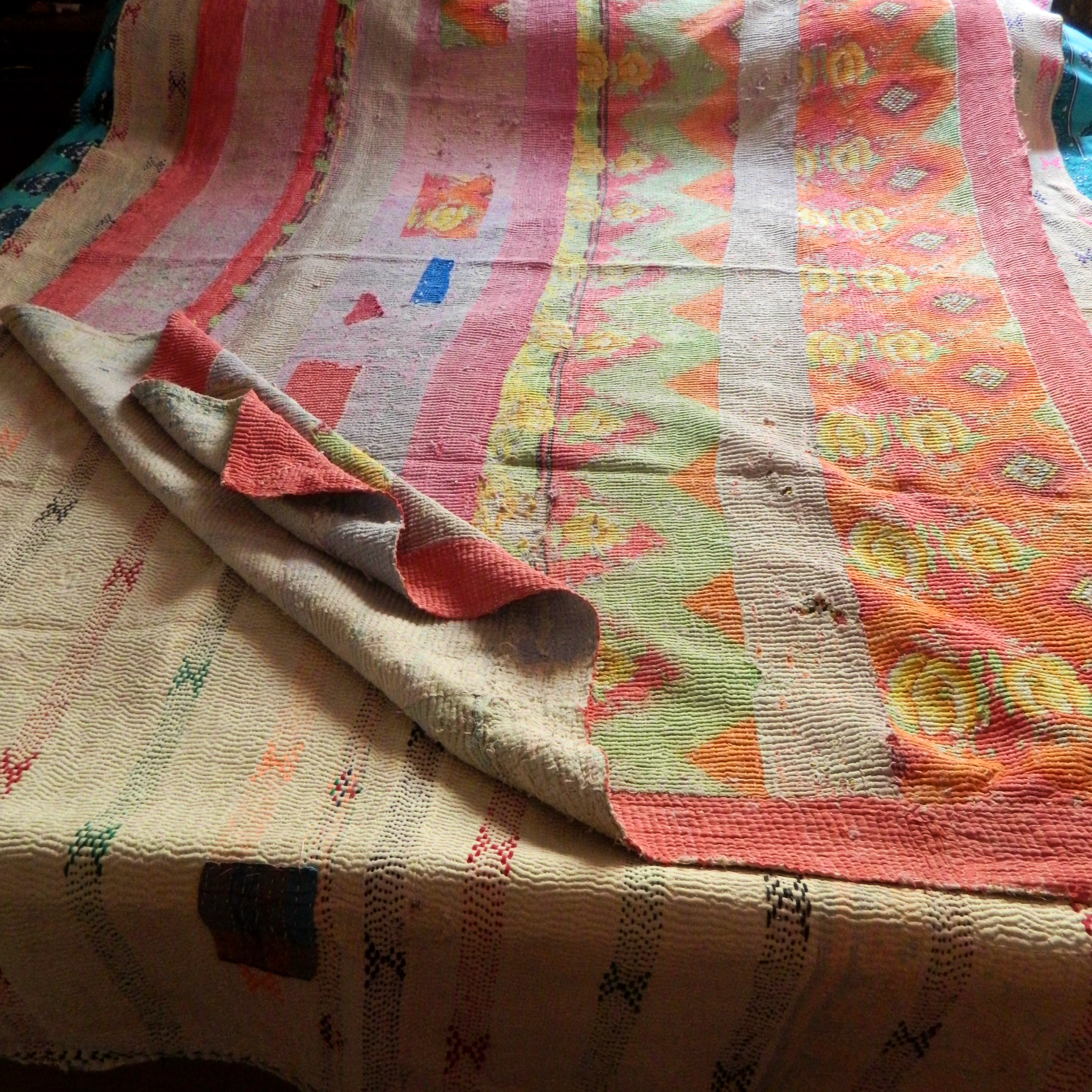 BOHEMIAN RHAPSODY  - Double Sided Floral Pattern Hand Stitch Kantha Quilt-[4 layers]