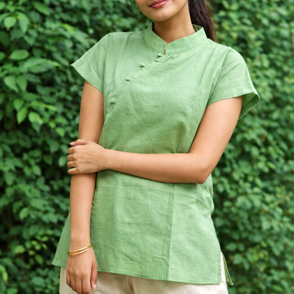 MINT FRESH - Peplum Hem Fitted pleated Mandarin Collar Sleeveless Top in Haze Red.