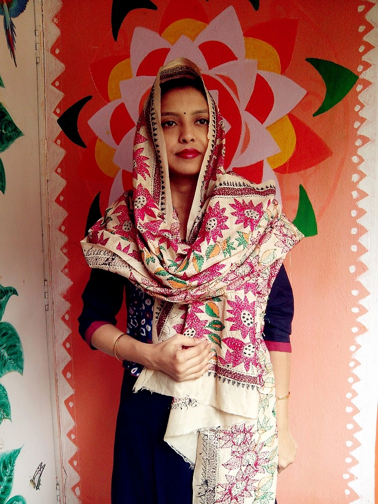 Sunflower - Kantha Stitch Hand Embroidered Art Silk Duppatta.