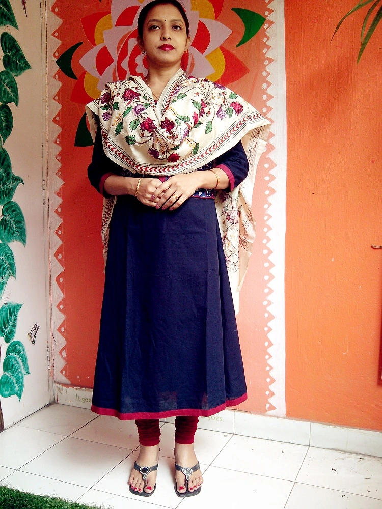 Rose & Ivy - Kantha Stitch Embroidered Silk Duppatta.