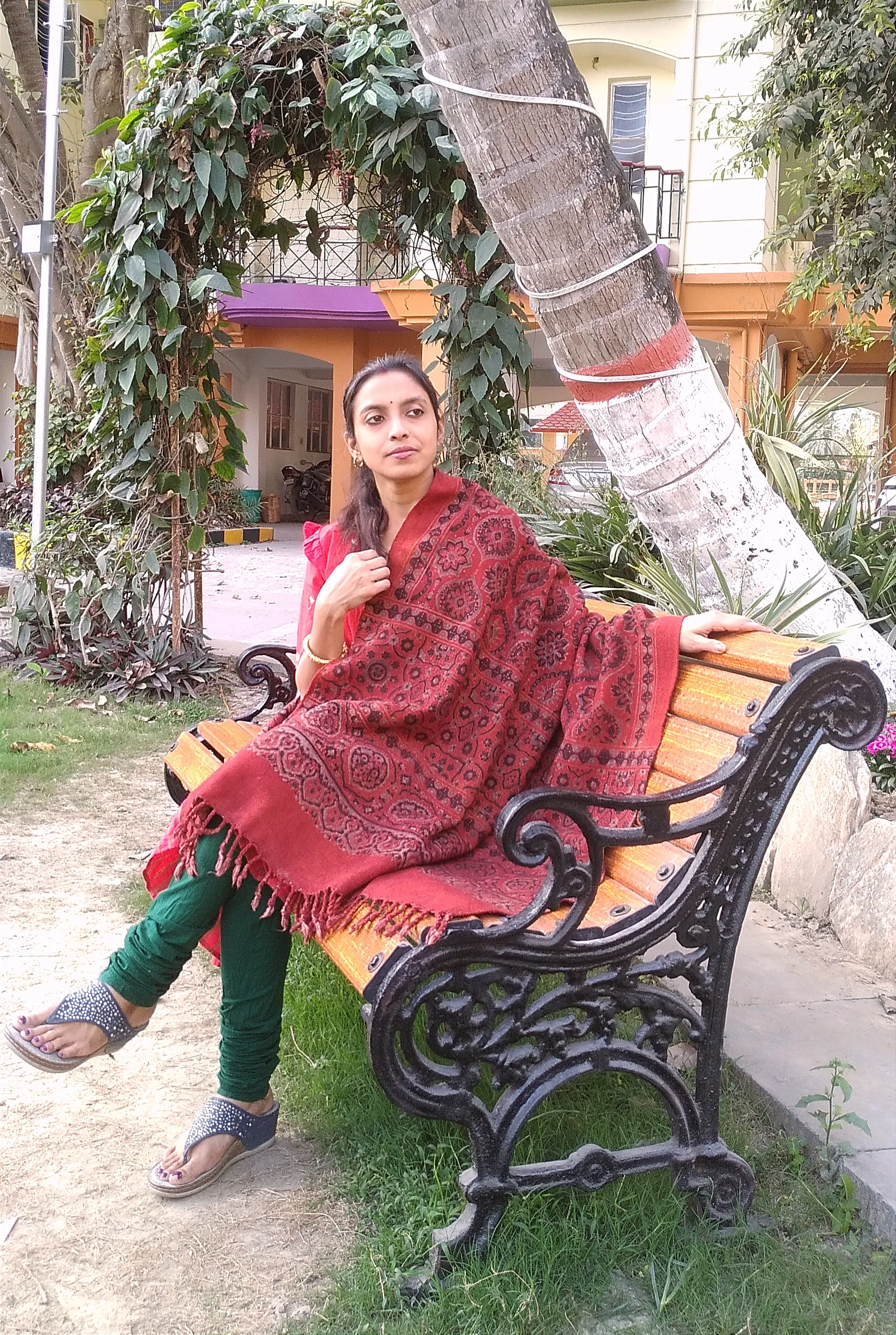 Mayra - Ajrakh-Printed Premium HandWoven Khadar Cotton Shawls -Mazentine Red