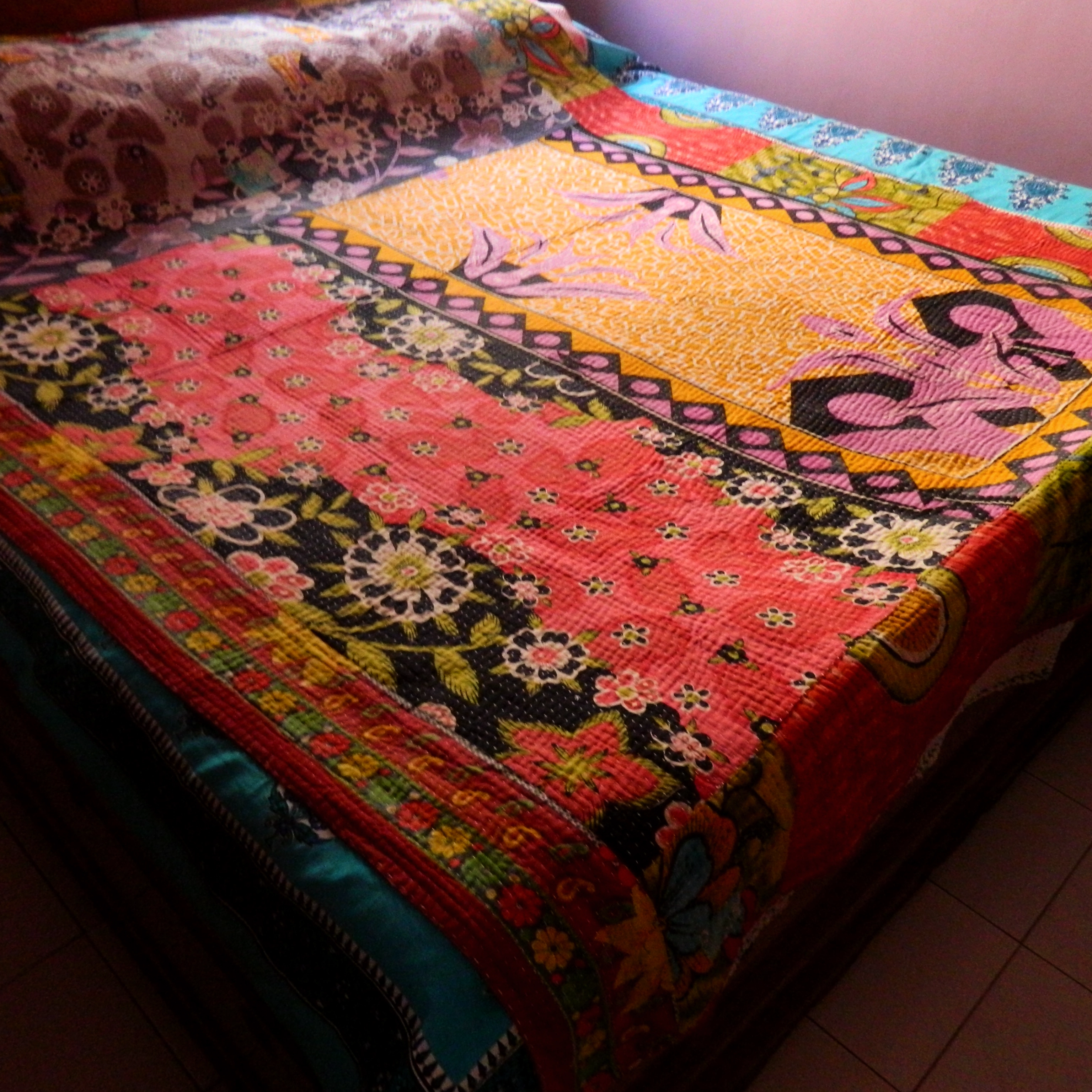 HERITAGE BLOOMS  - Double Sided Floral Pattern Hand Stitch Kantha Quilt -[4 layers]