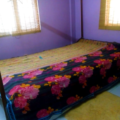 FLORAL FANTASY  - Reversible Floral Pattern Hand Stitch Kantha Quilt /Throw -[6 Layers]