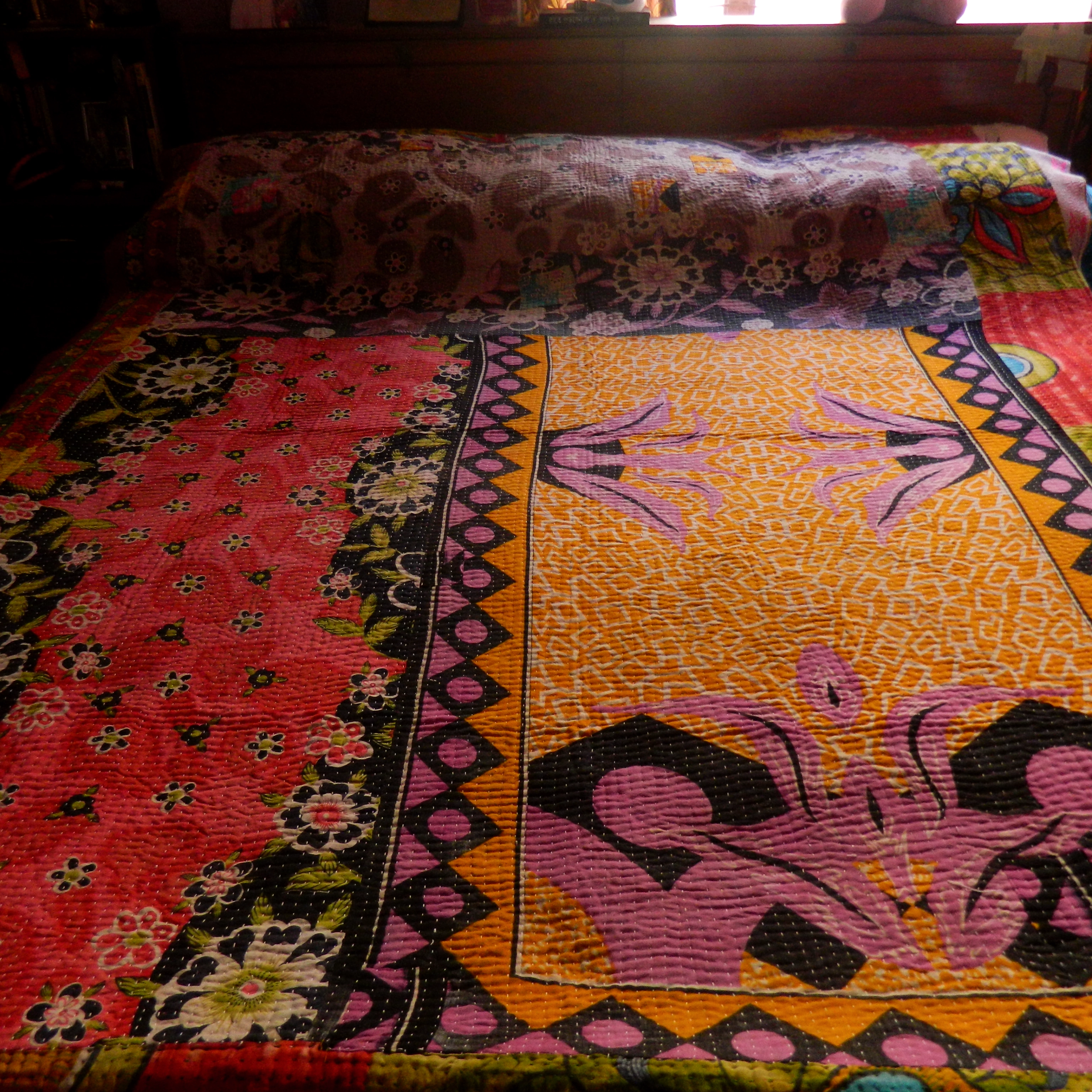 HERITAGE BLOOMS  - Double Sided Floral Pattern Hand Stitch Kantha Quilt -[4 layers]