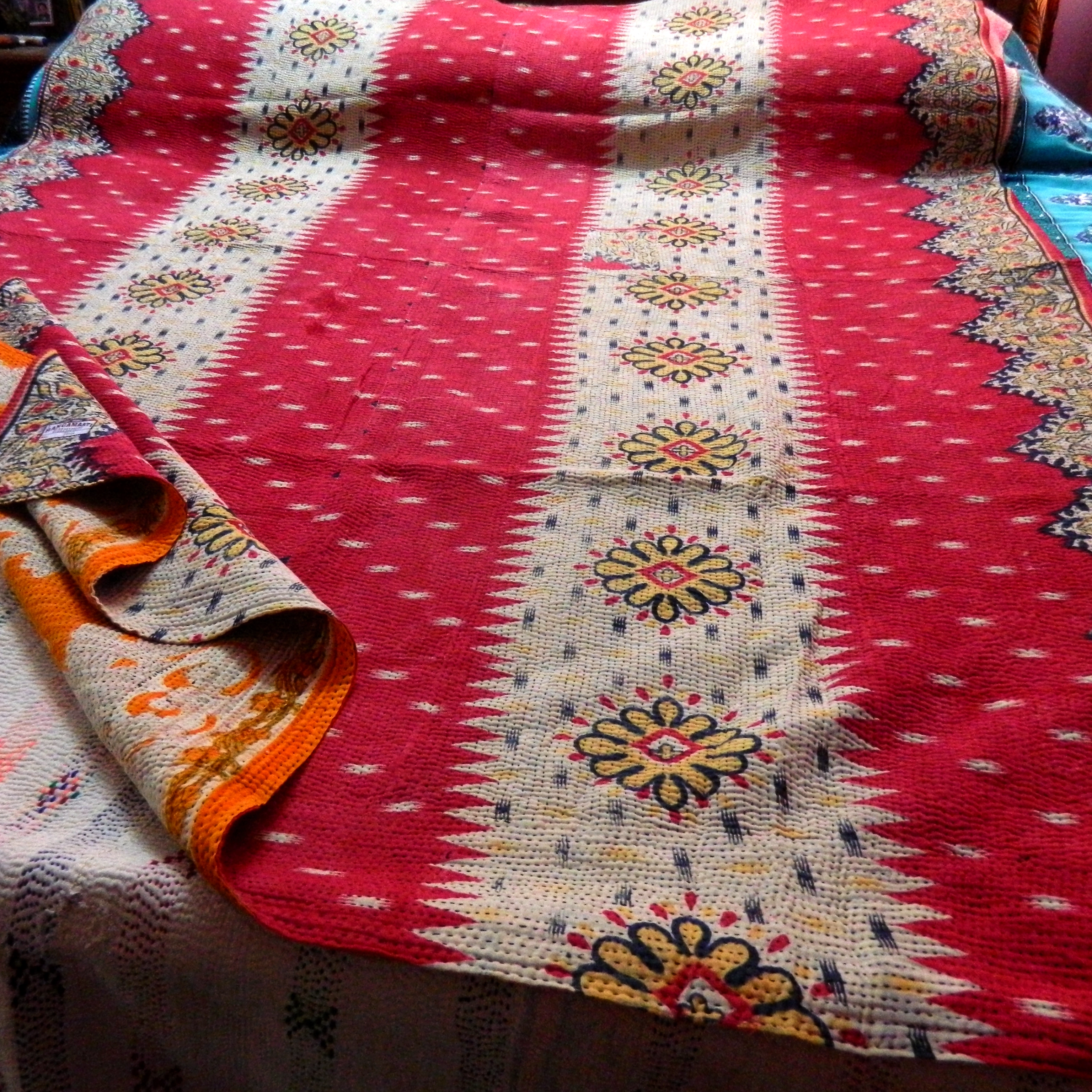 QUILTED JOURNEY  - Reversible Double Sided Floral Pattern Hand Stitched Kantha Quilt-[4 Layers]