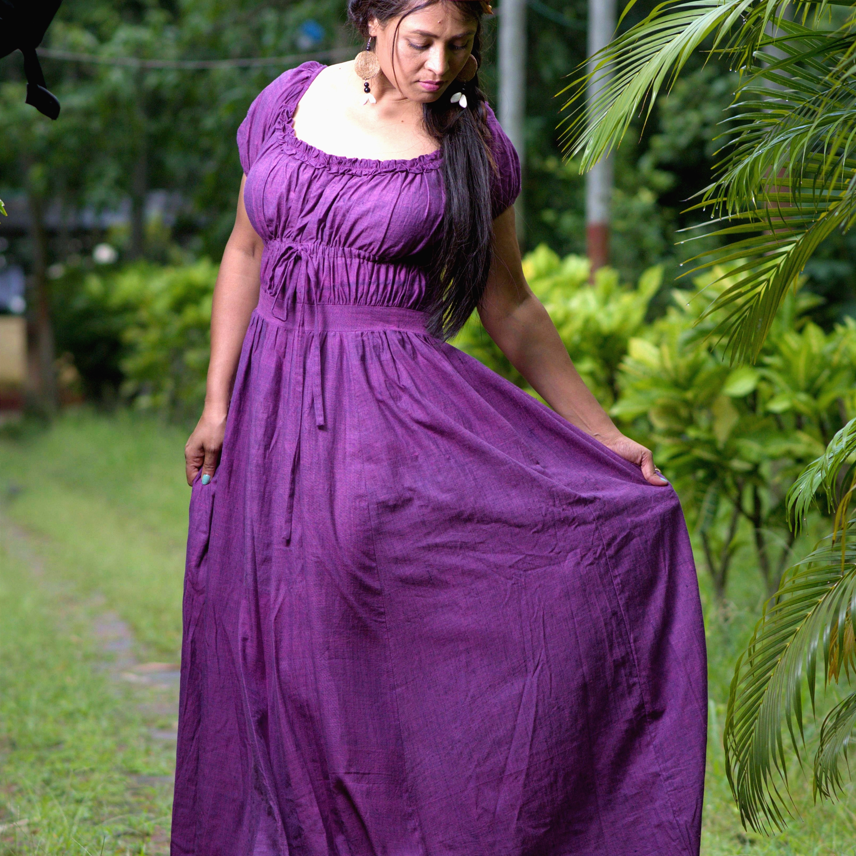 TIME'S EPILOGUE  ~ Vintage themed Sweetheart Neck Puff Sleeve Drawstring Ruffle Long Dress In Deep Violet.