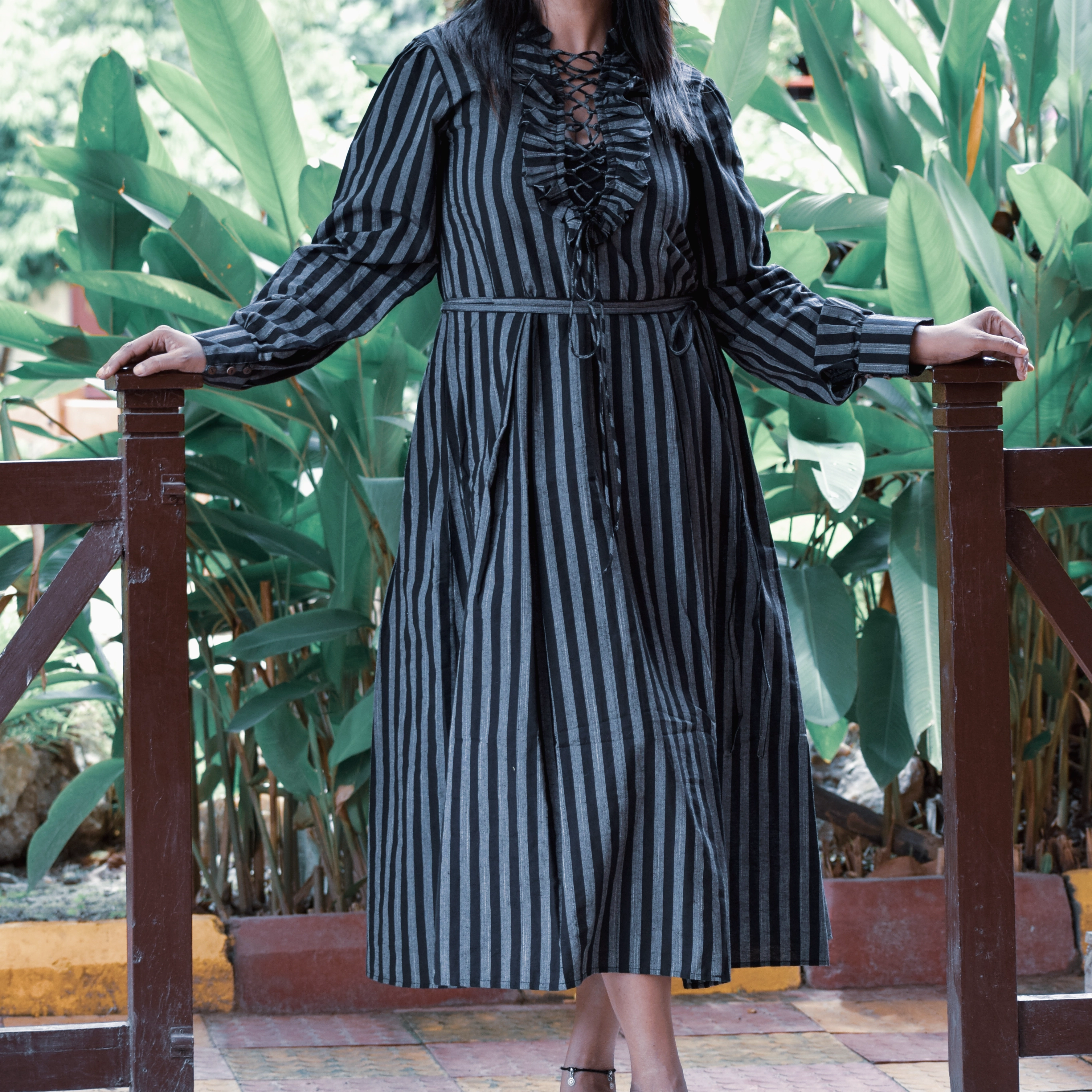 WANDERER'S SOUL ll ~ Solid Front Ruffle Trim Drawstring Lace Up V-Neck Full Sleeve Victorian Styled Dress.