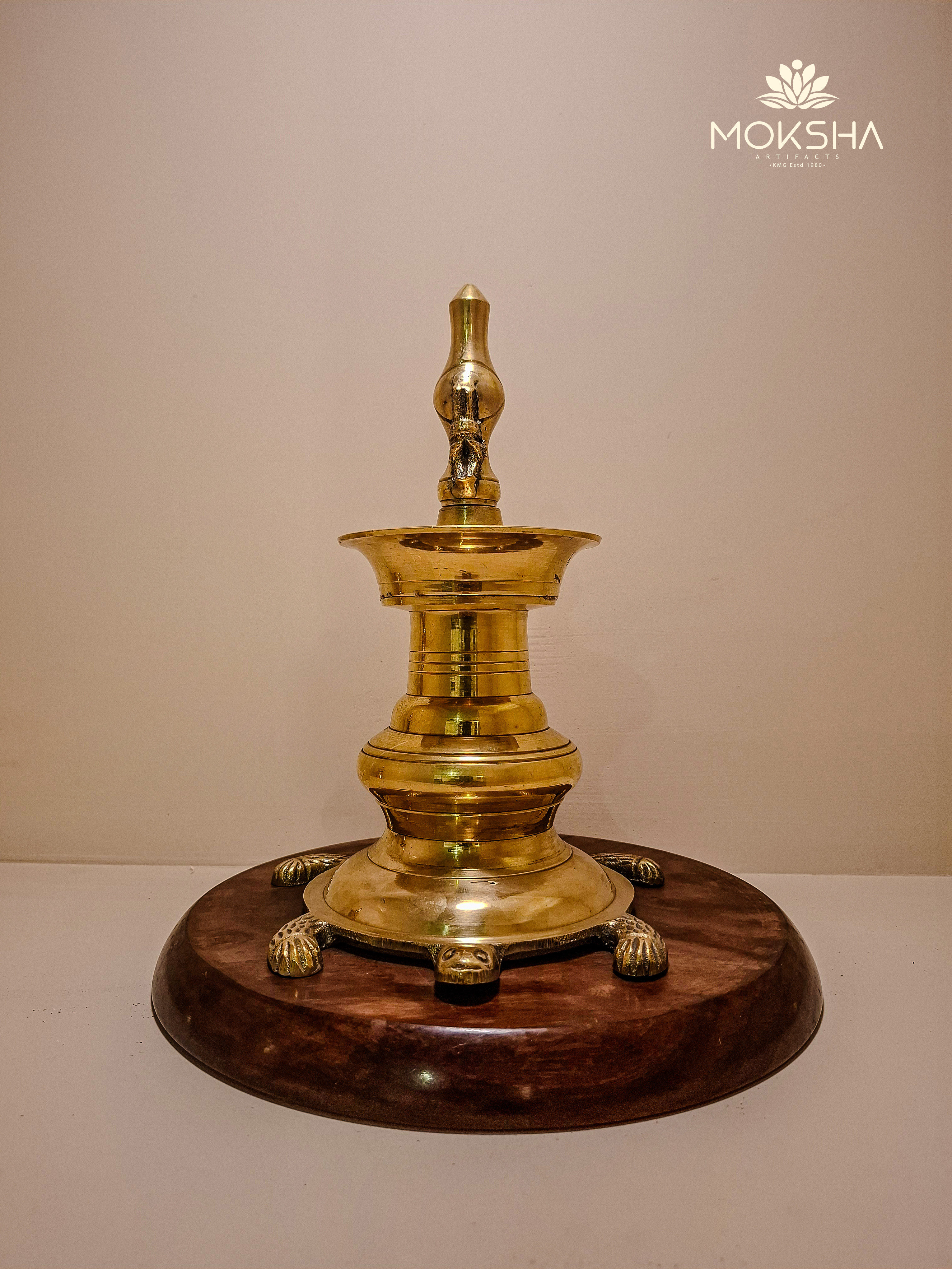 Vastu Nilavilakku