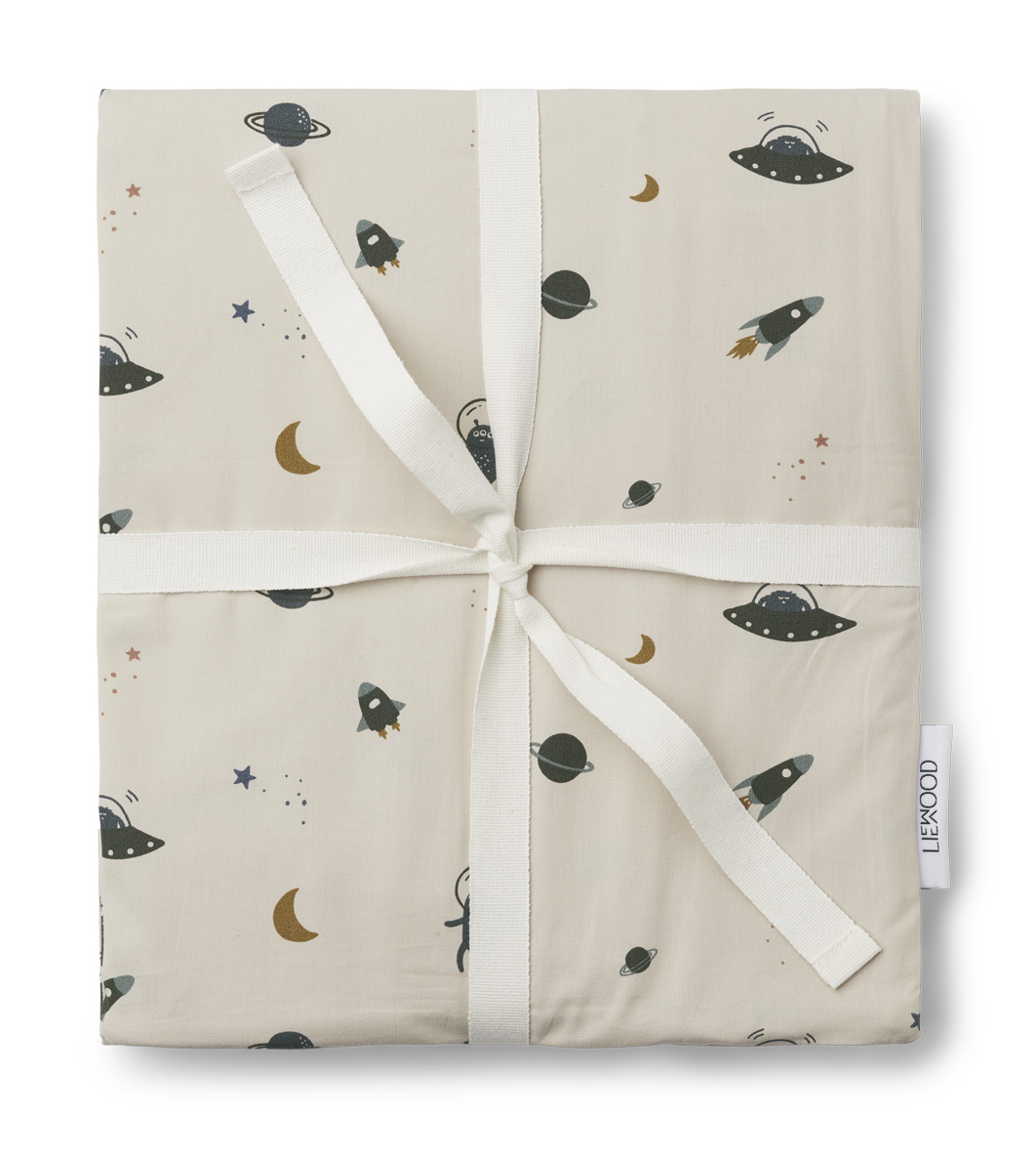 Liewood carmen baby bedding print