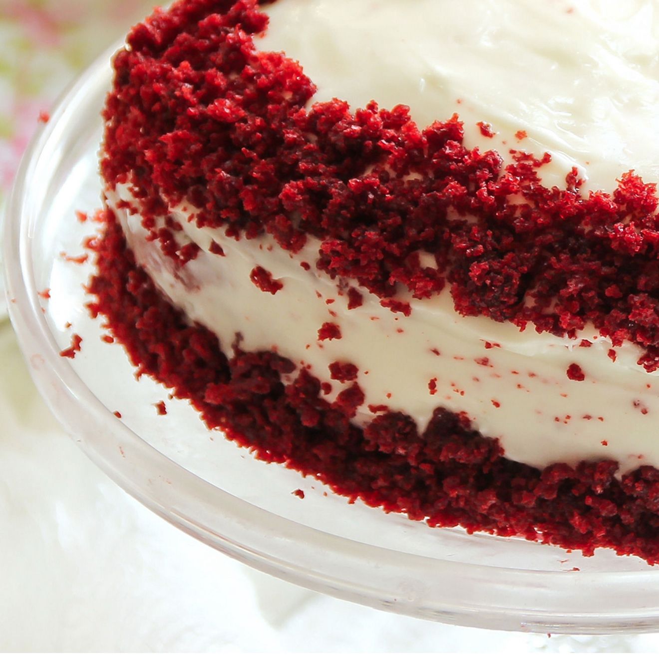❤️ Heart-Shaped Red Velvet Cake – A Romantic Indulgence