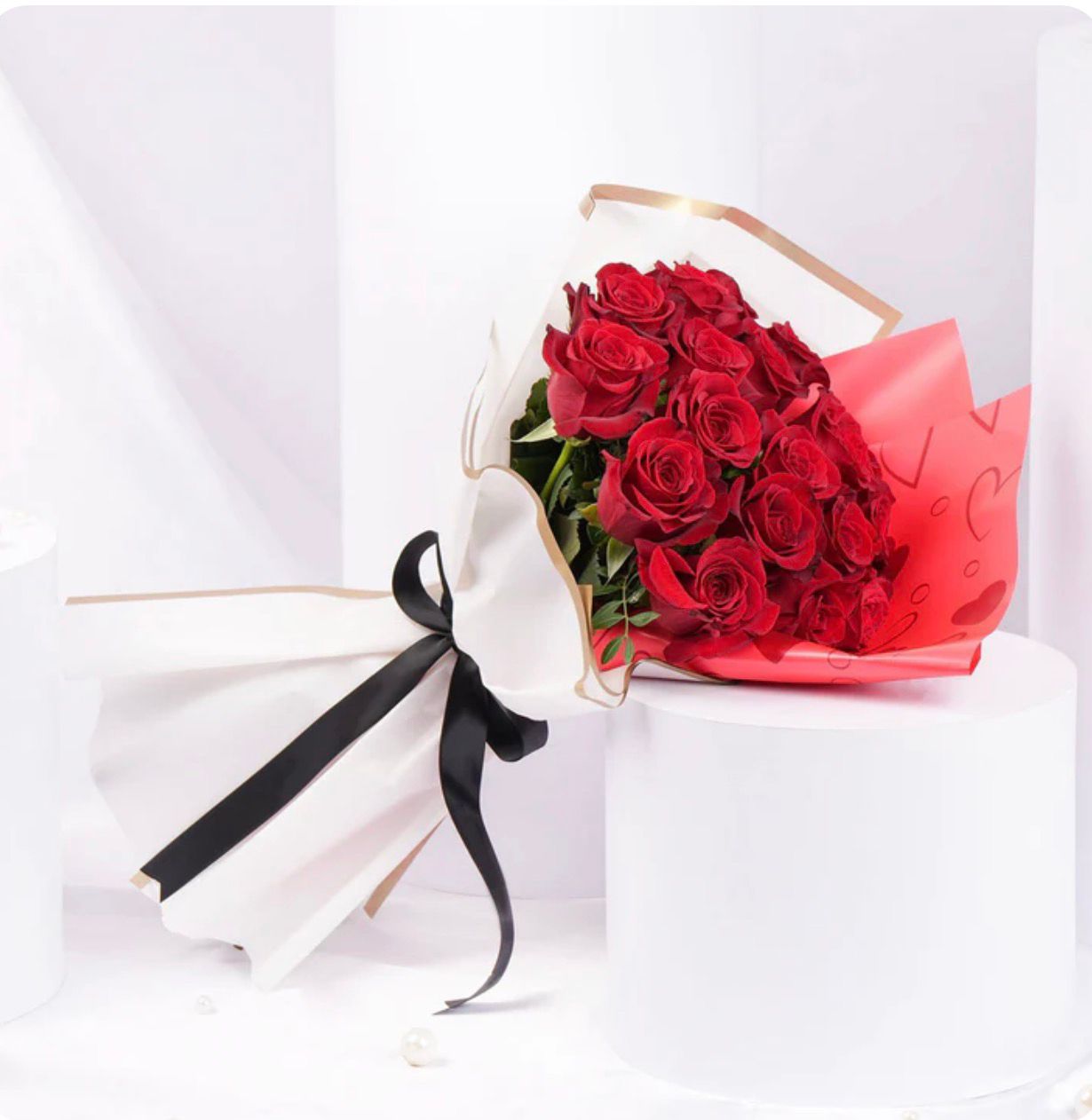 🌹 Classic Red Rose Bouquet