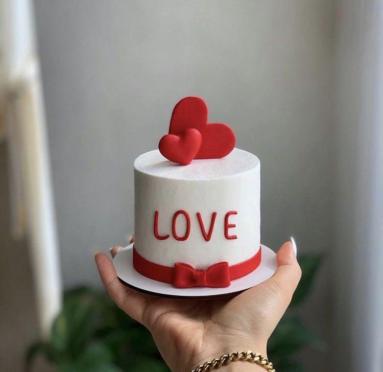 Mini LOVE Cake with Bow