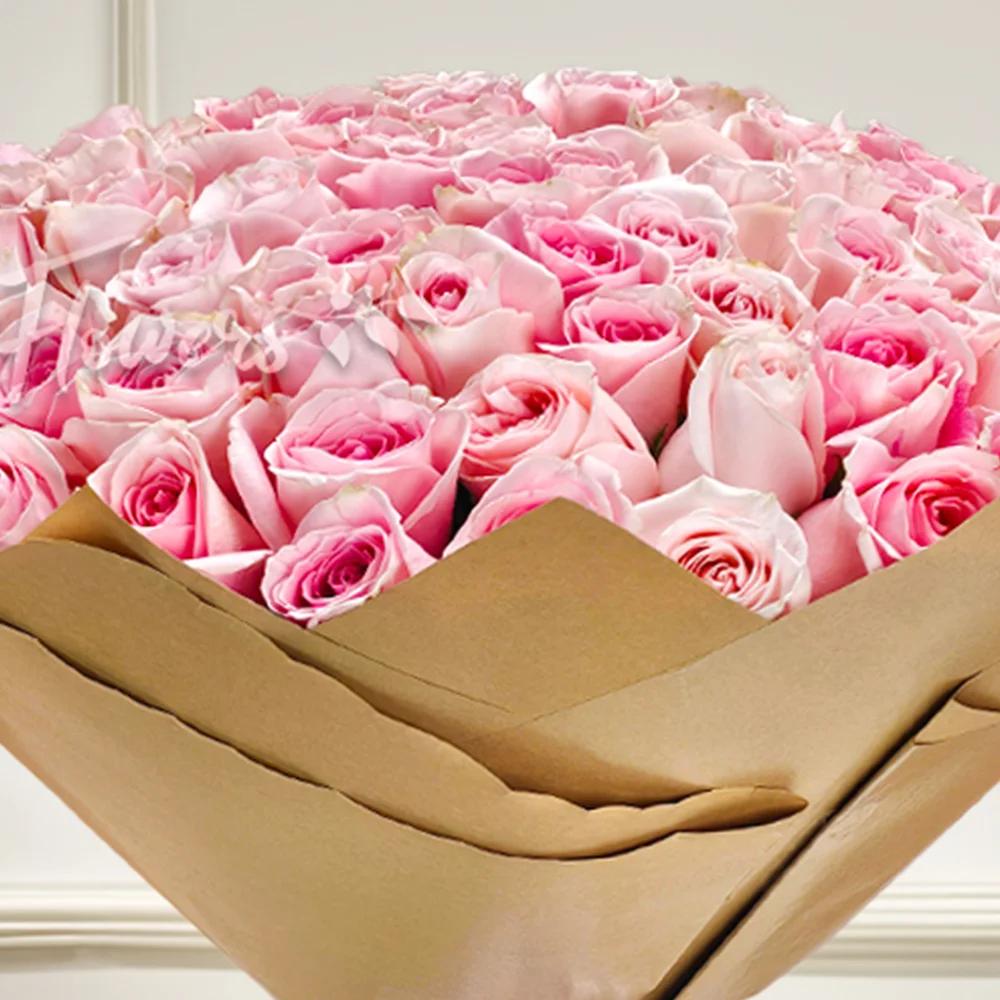 🌸 Golden Blush Wrap – 100 Rose Stems