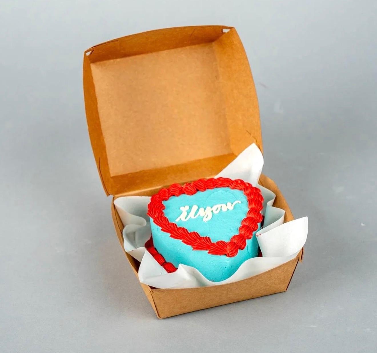 💙 Sweet Simplicity – “ILYSM” Cake