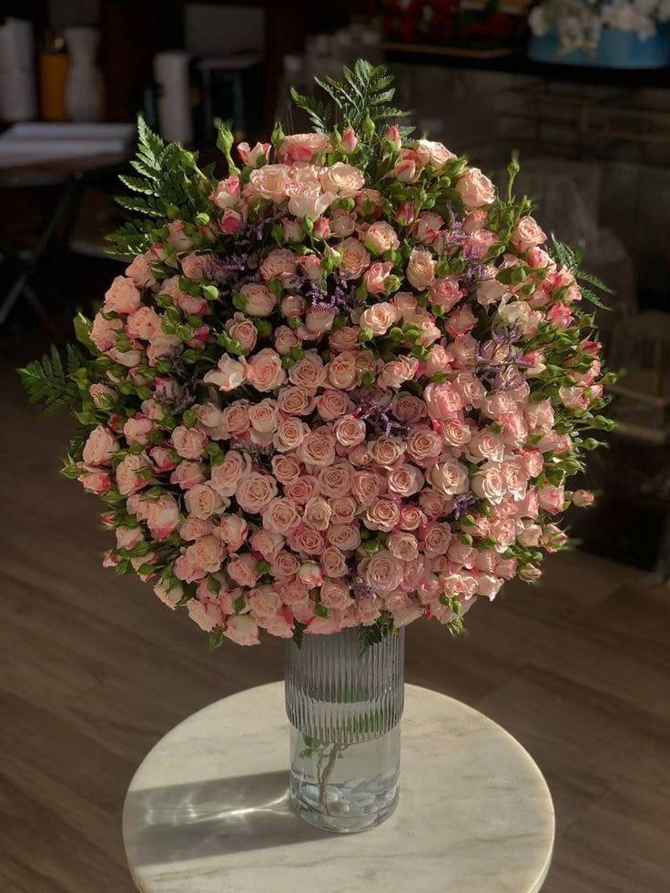 Elegant Pink Rose Bouquet