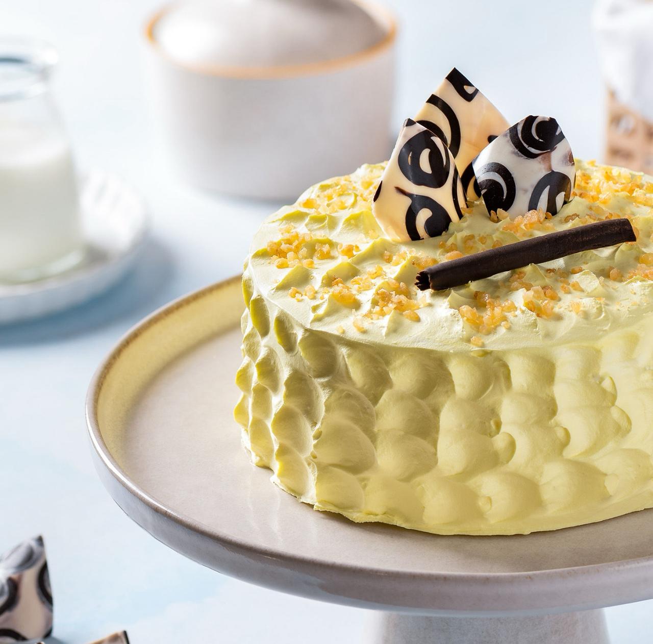 Smiley Cartoon Cream Cake