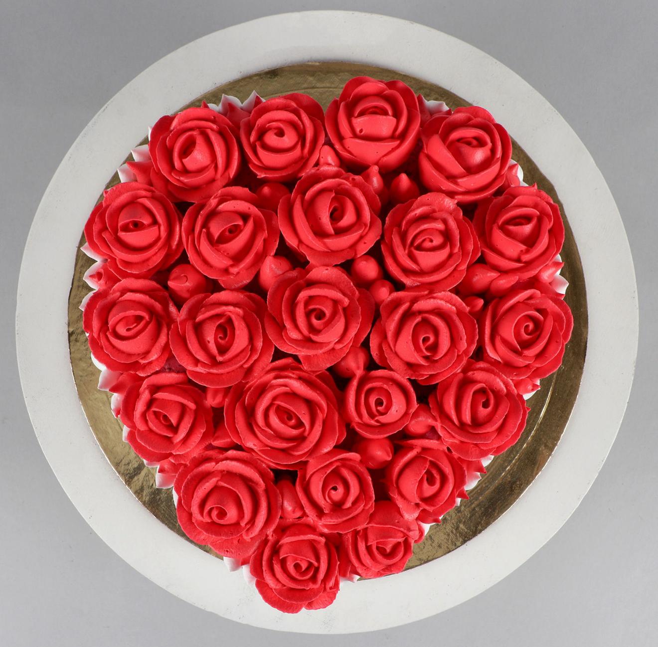 Heart-Shaped Rose Cake