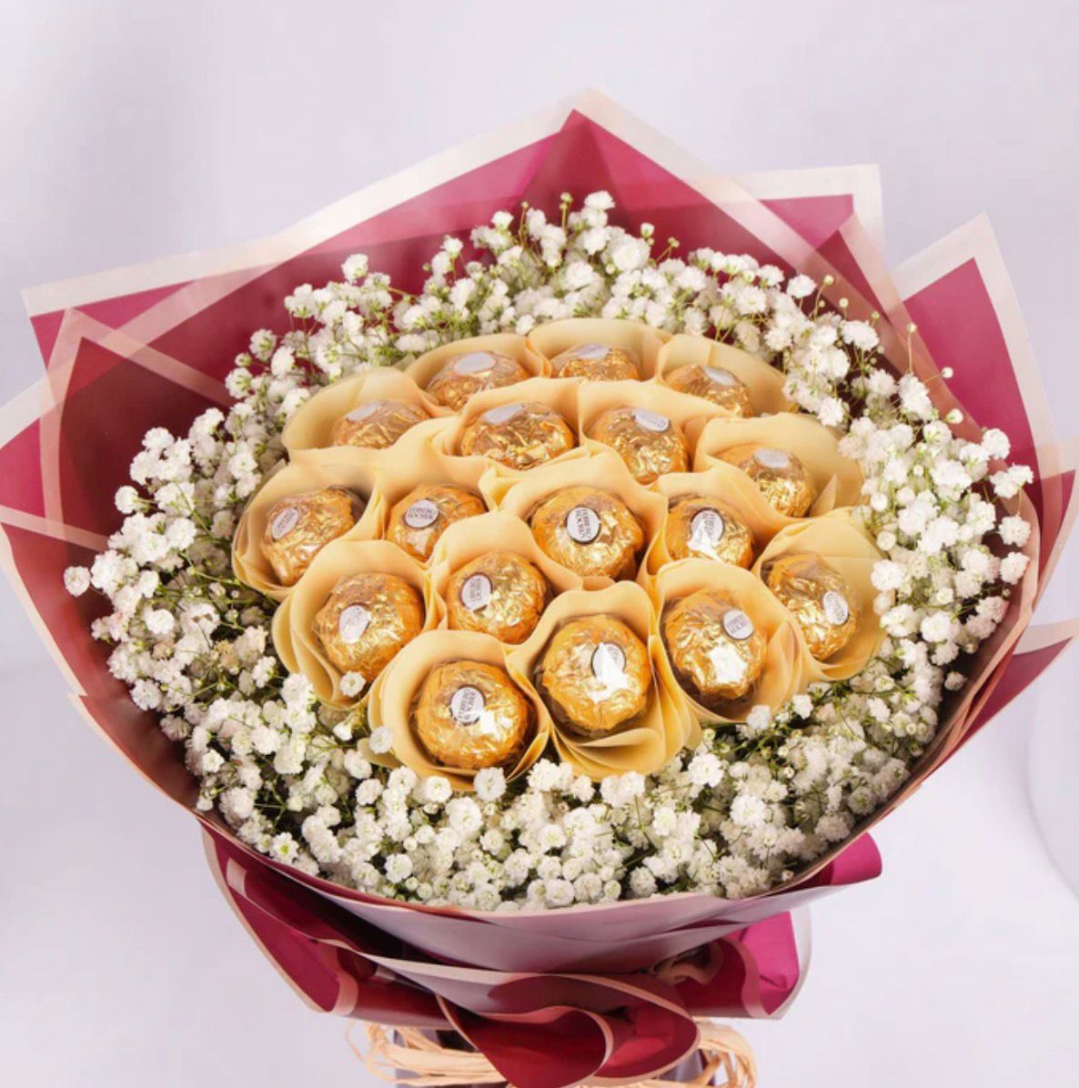 🍫 Ferrero Rocher Chocolate Bouquet (Beige & Red)