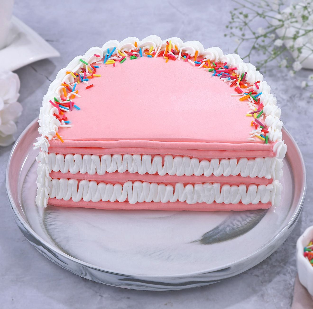 🎀 Pink Delight Cream Cake – A Pretty Treat