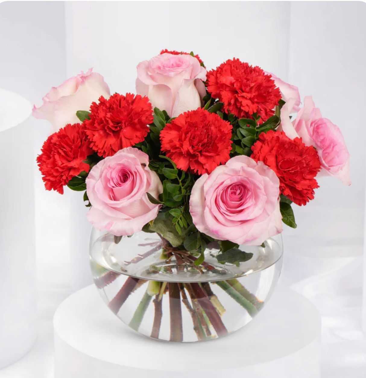 🌸 Pink & Red Harmony Vase