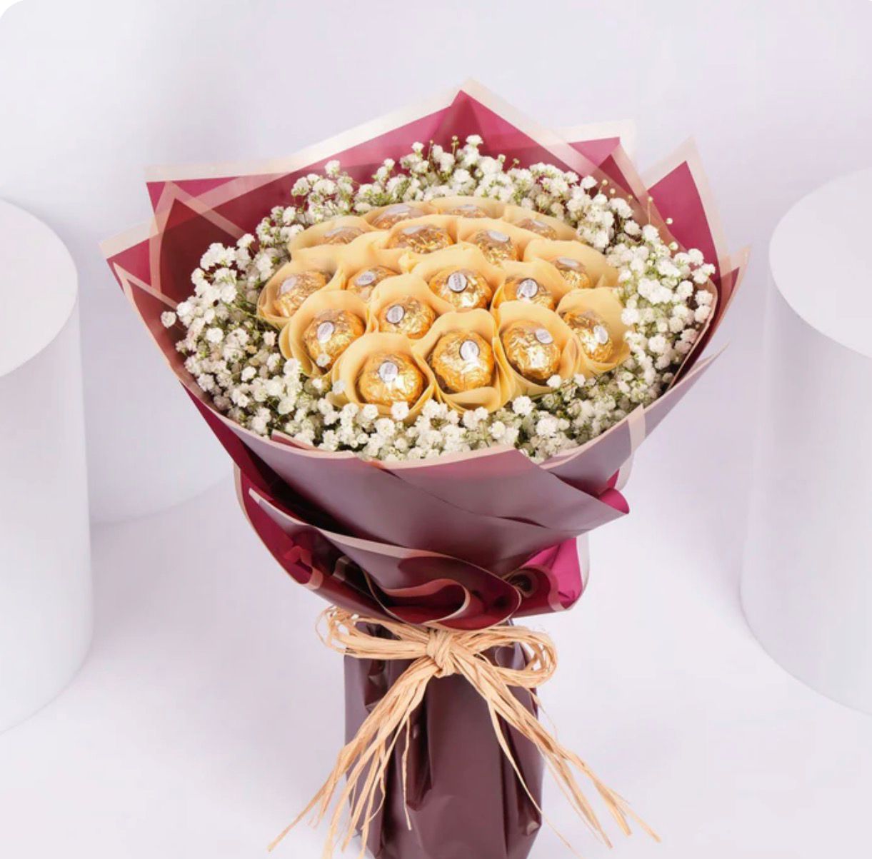 🍫 Ferrero Rocher Chocolate Bouquet (Beige & Red)
