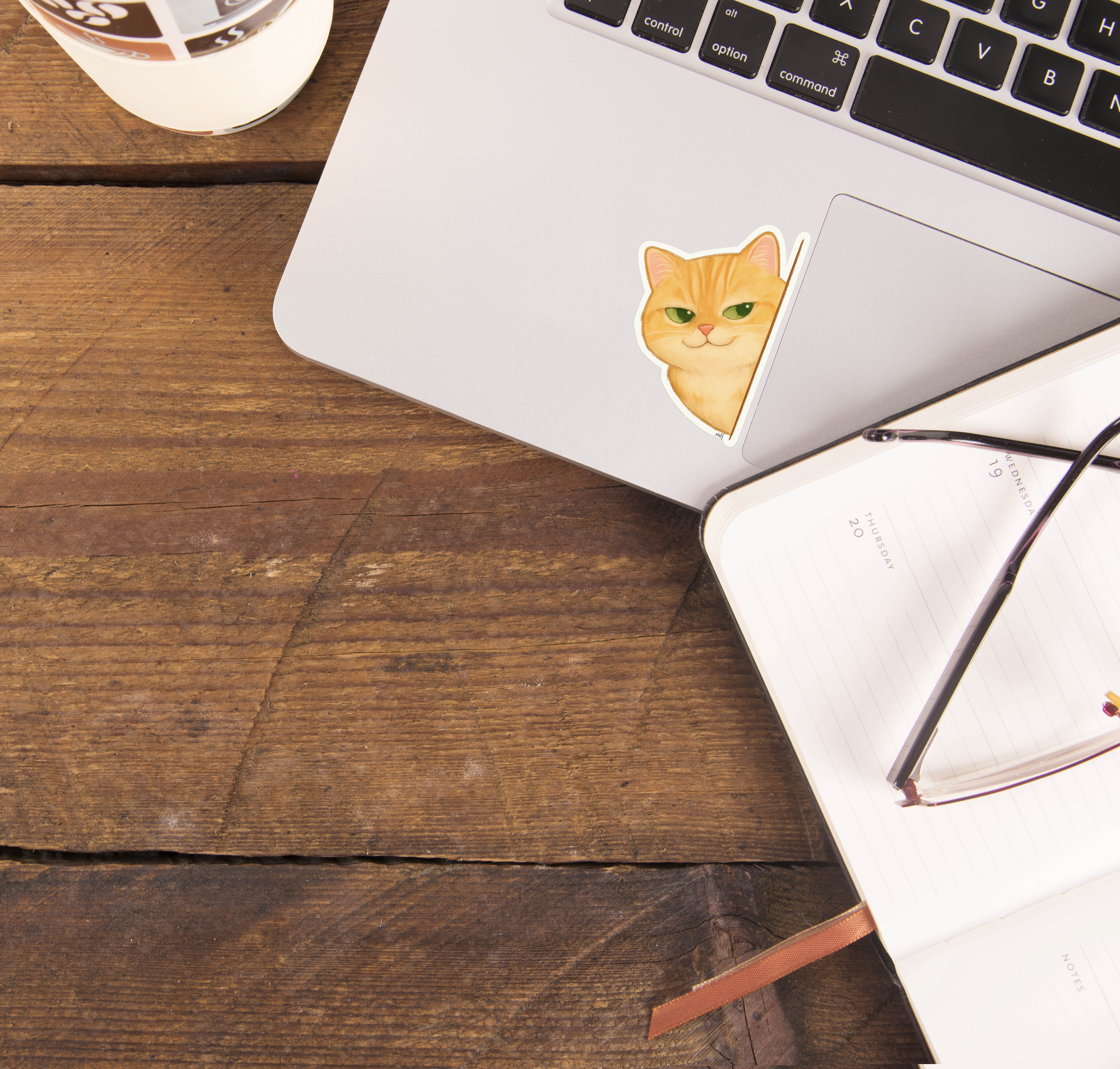 Sneaky Cat Sticker – Funny Peeking Golden British Shorthair | Waterproof 