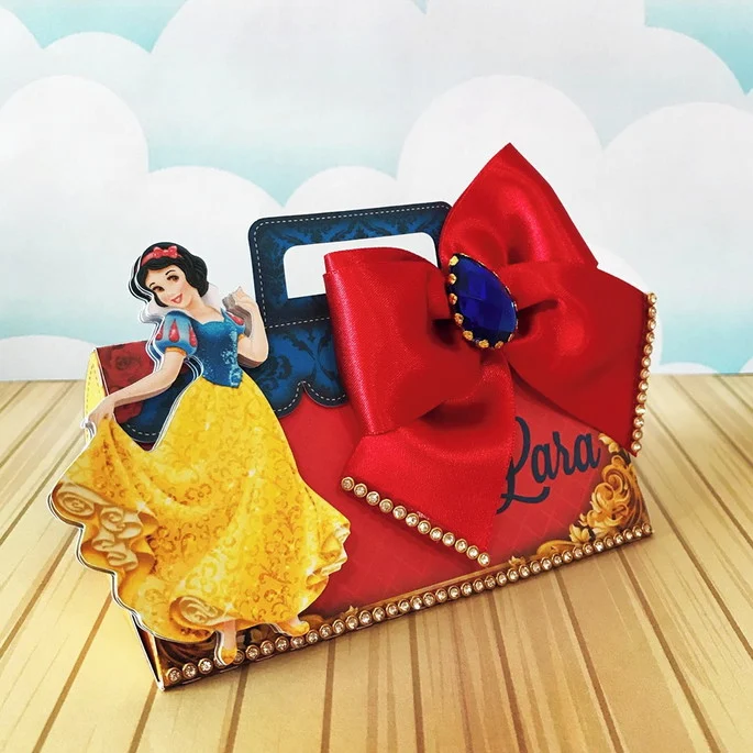 Snow White themed party favor box
