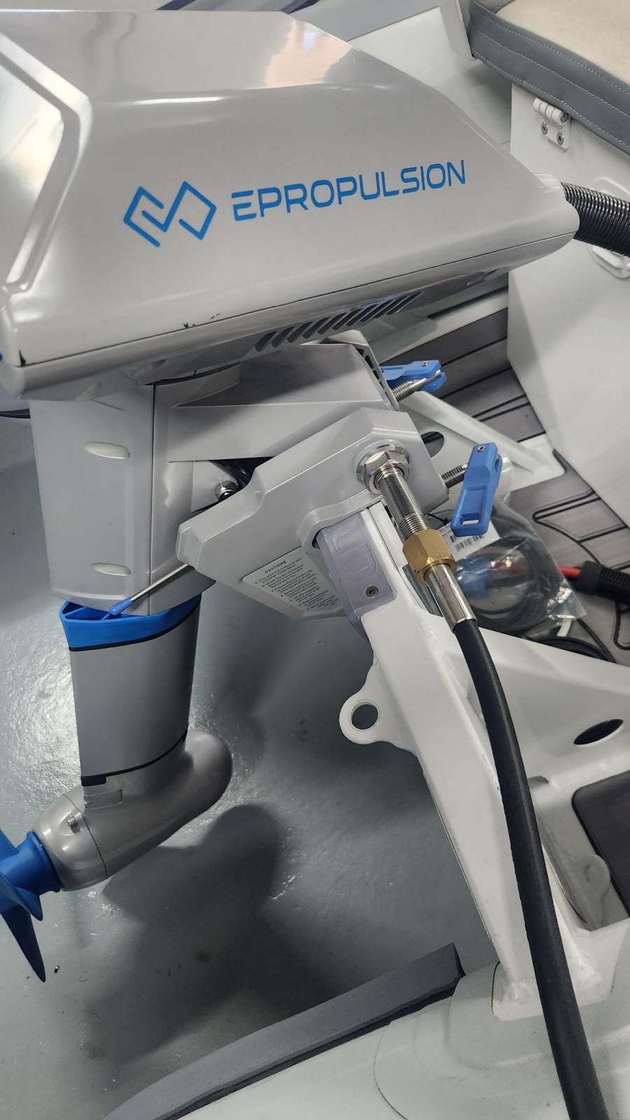 EPropulsion Navy 6.0 with Evo Top Mount Control
