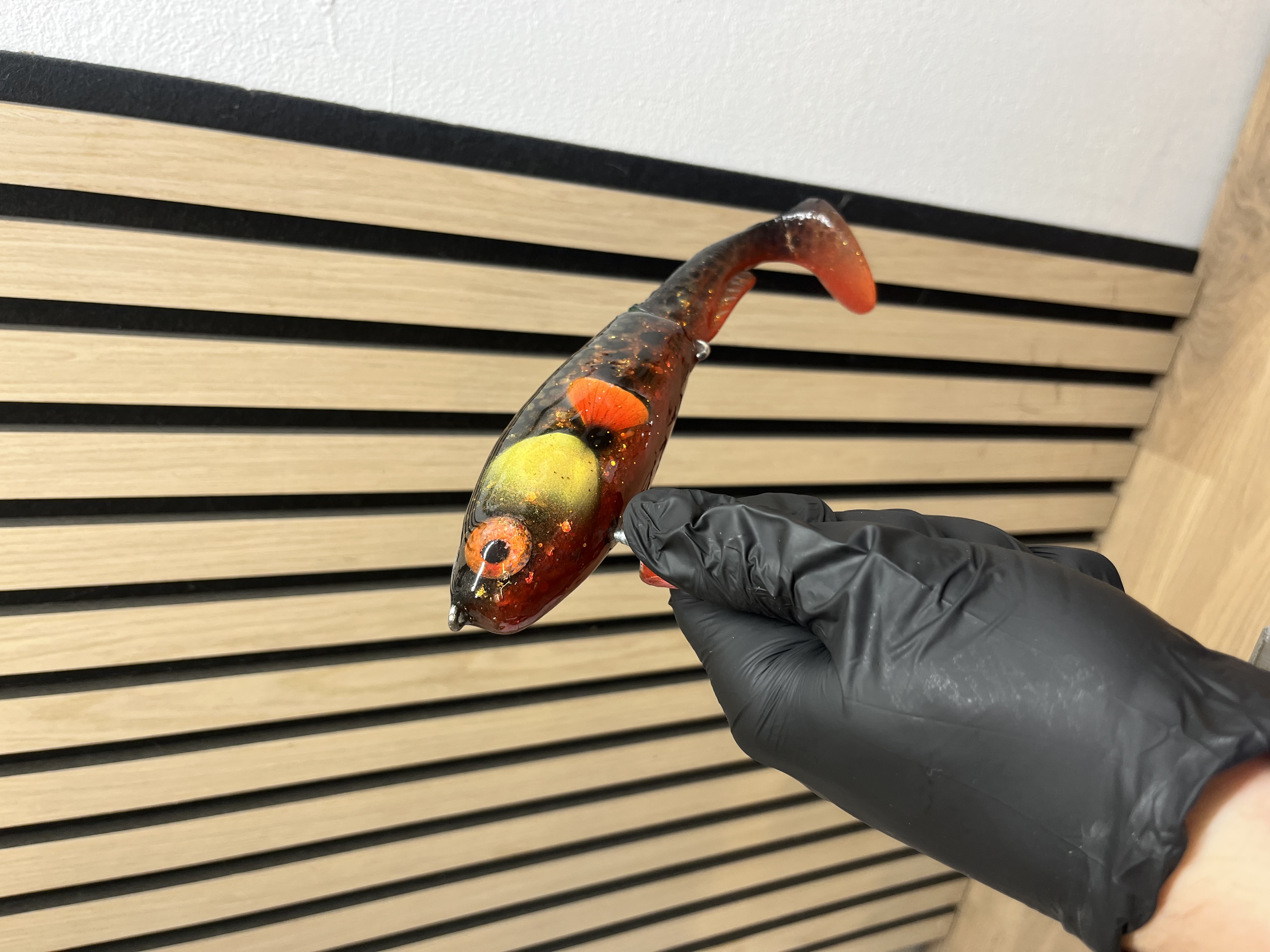 Happy hybris - Goldcheek motoroil