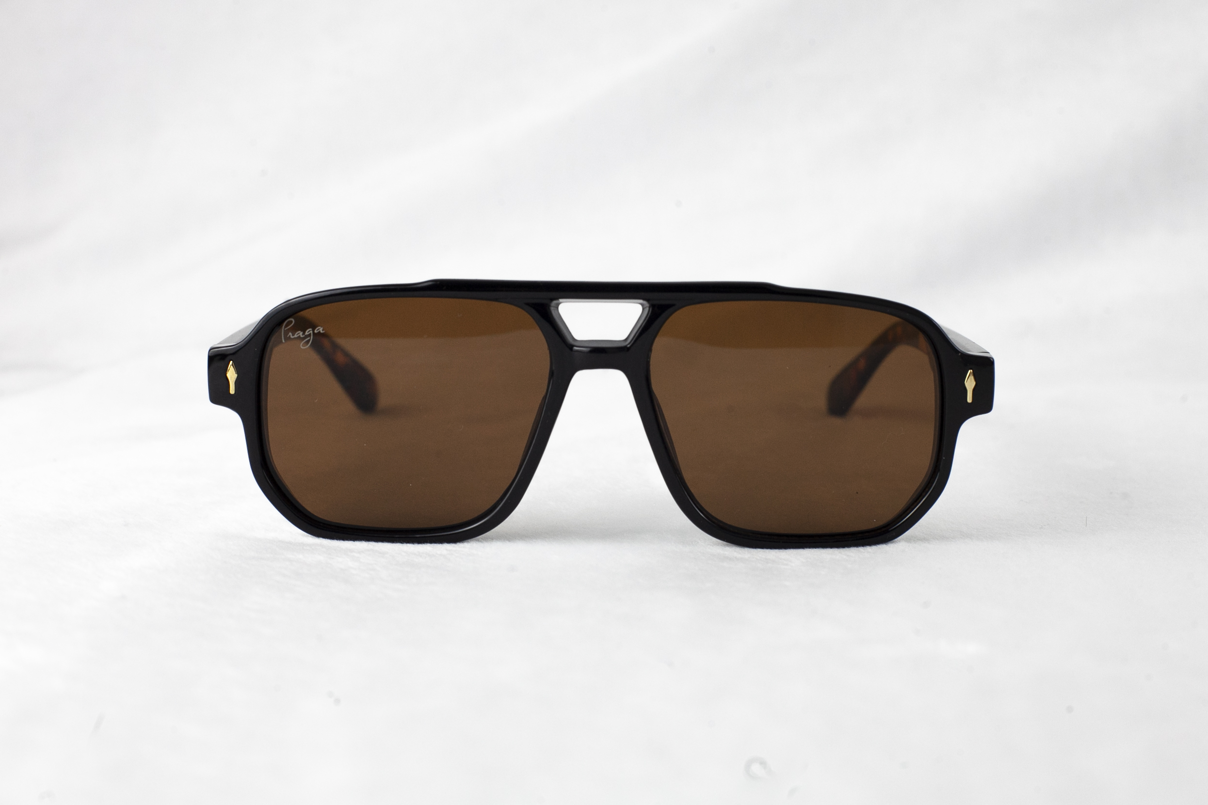 Tecnasia brown an black