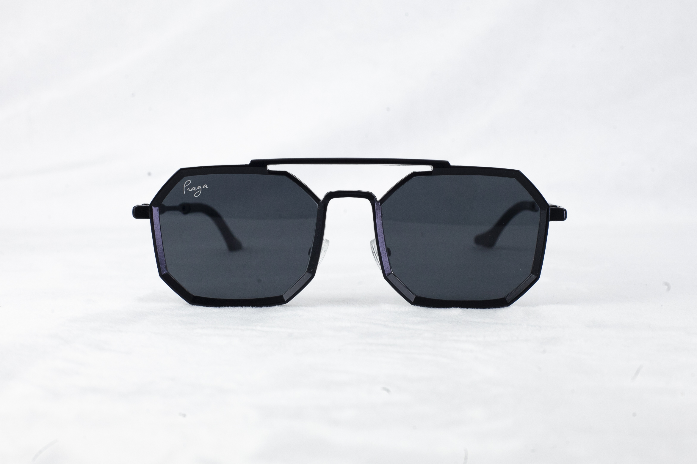 Vermillion Classic black