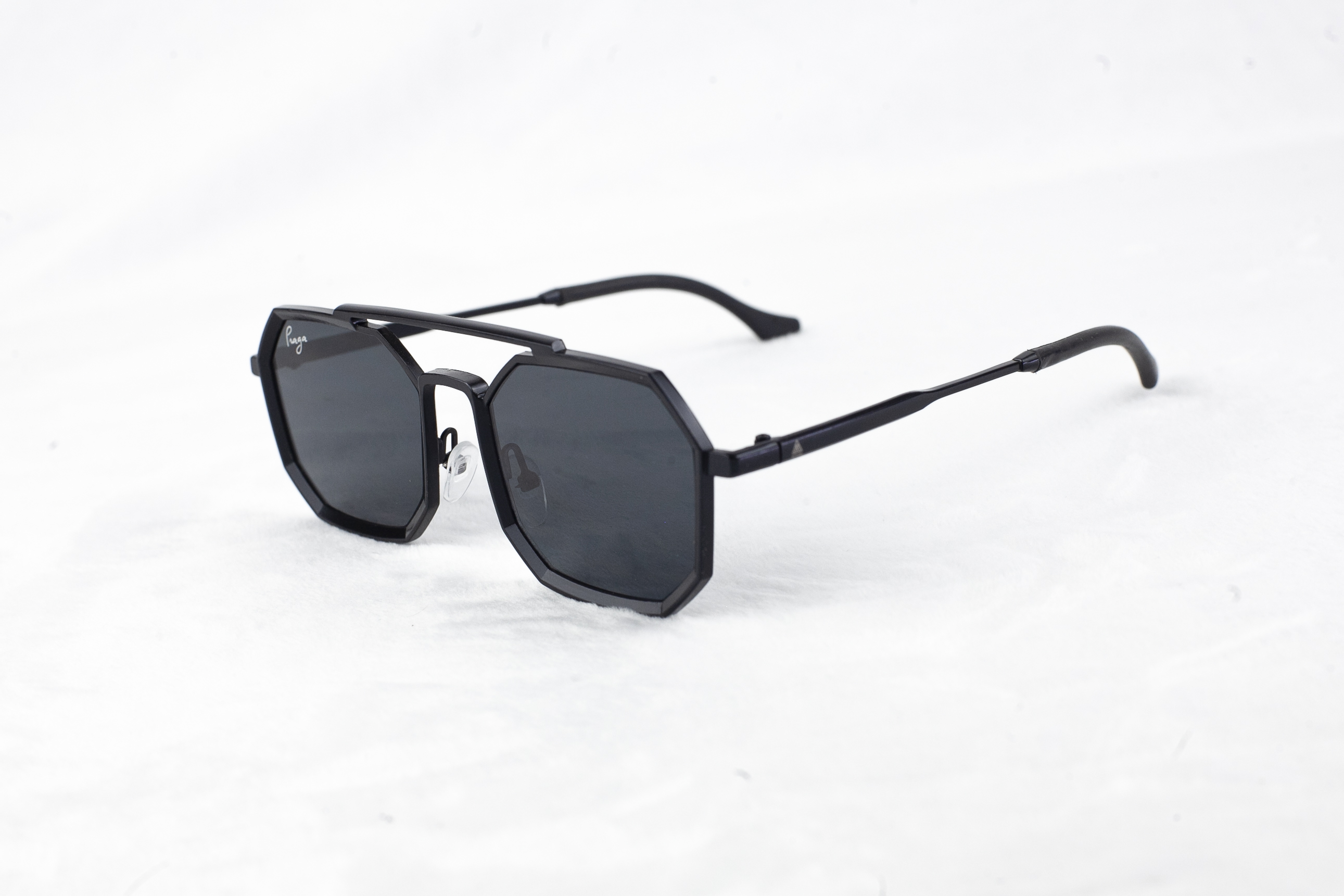 Vermillion Classic black